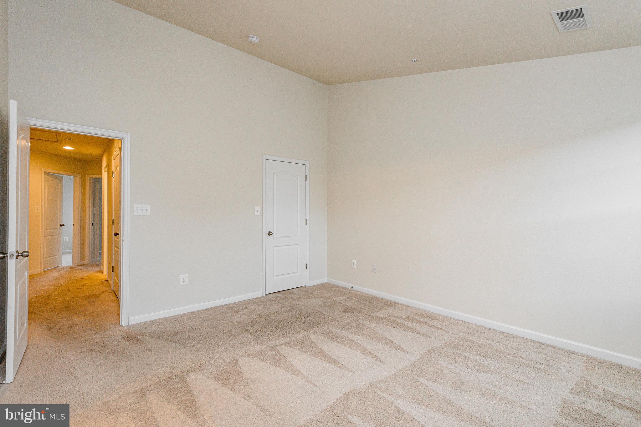 BLUE STREAM - Residential Lease