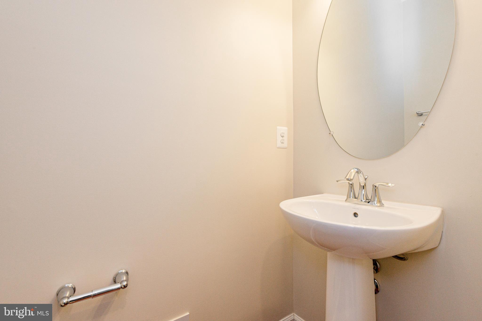 BLUE STREAM - Residential Lease