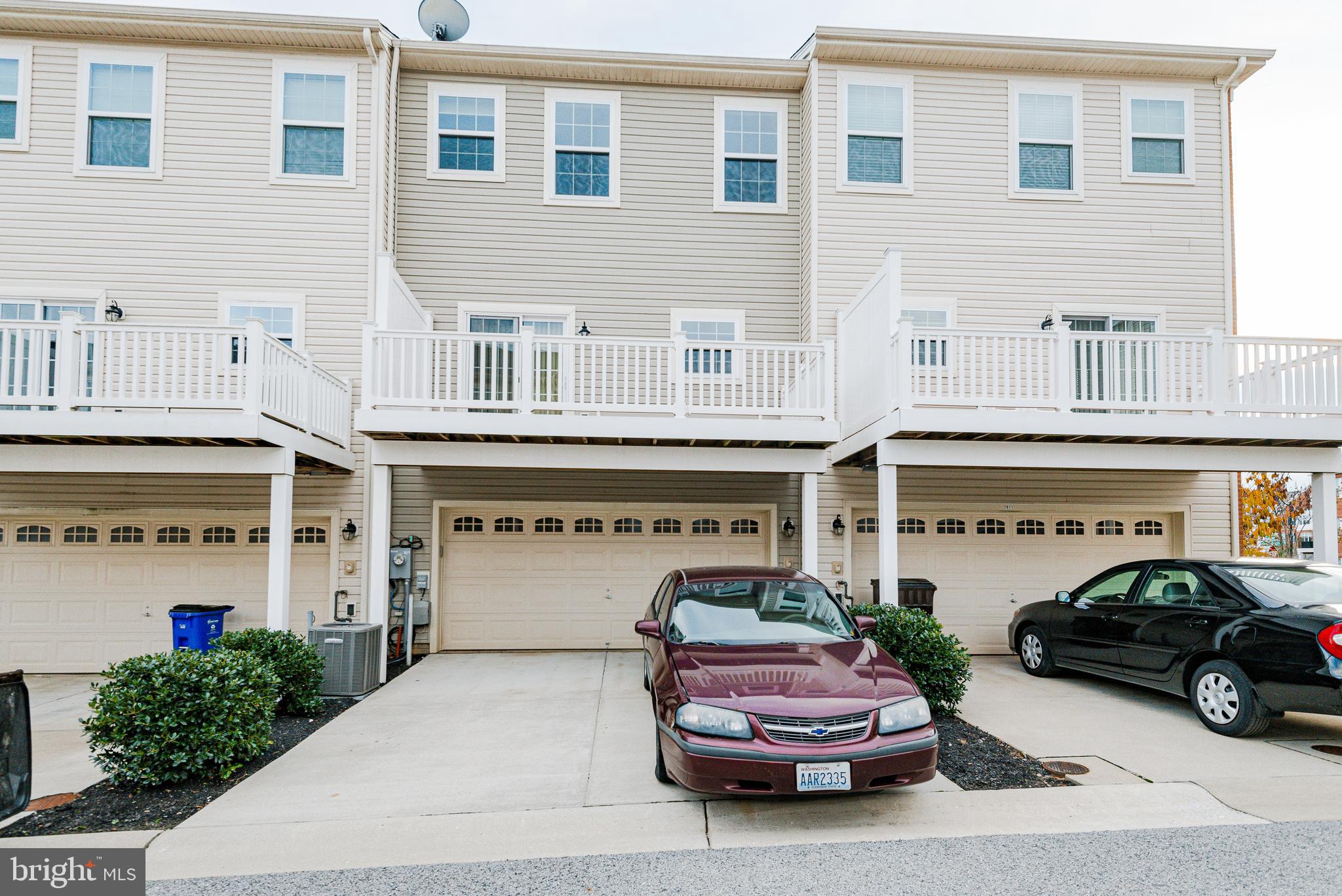 BLUE STREAM - Residential Lease