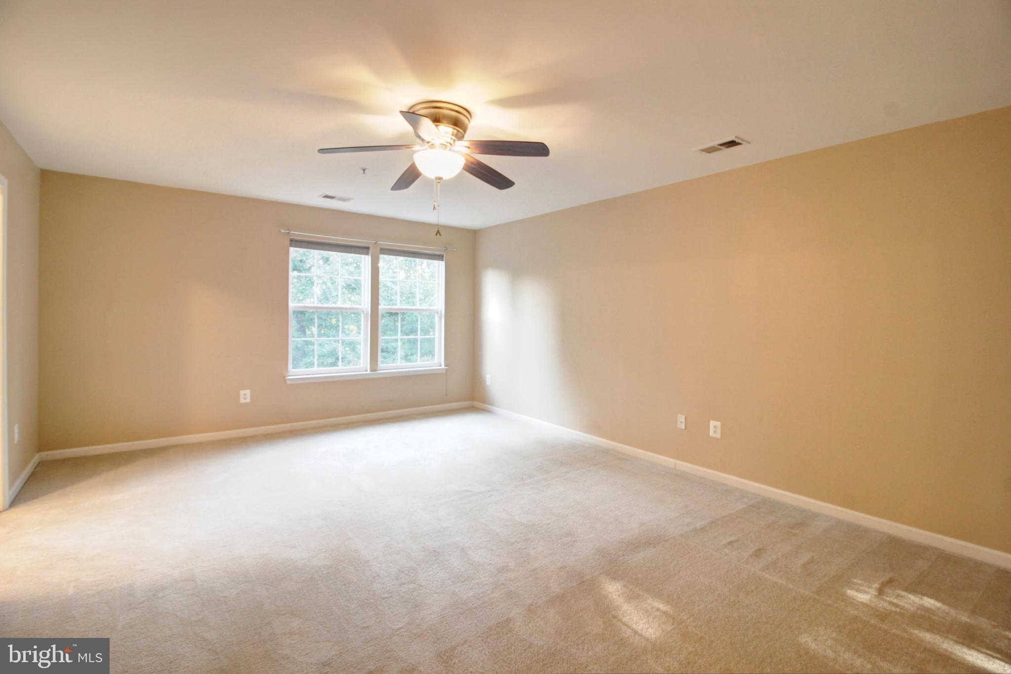 URBANA HIGHLANDS - Residential Lease