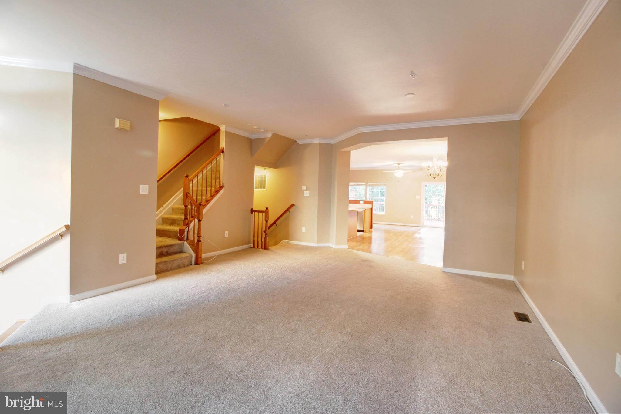 URBANA HIGHLANDS - Residential Lease