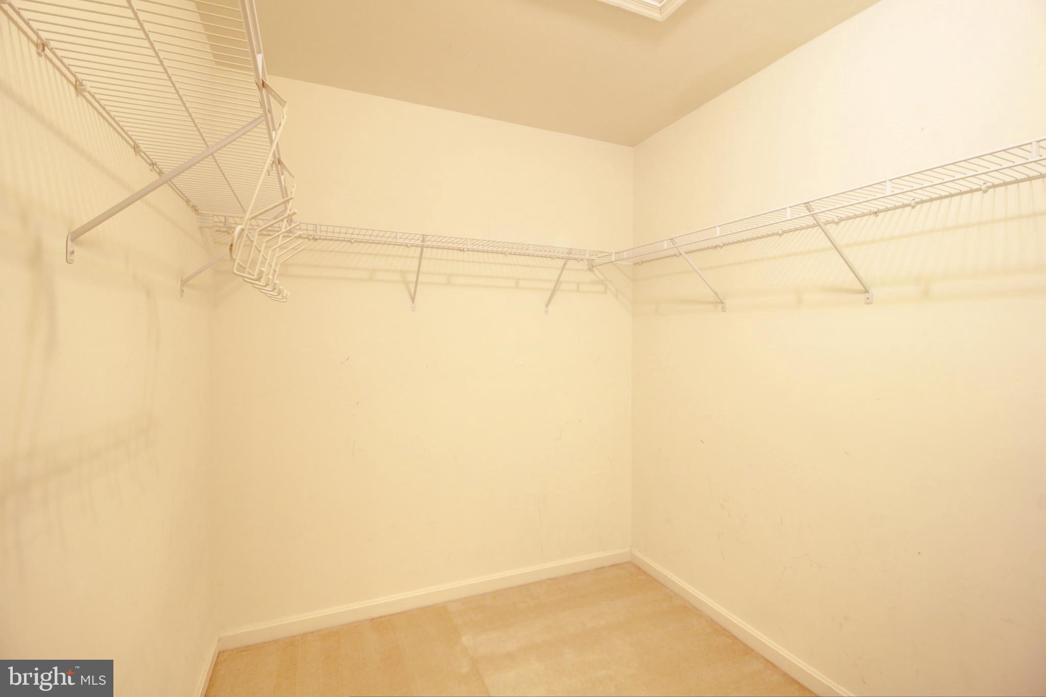 URBANA HIGHLANDS - Residential Lease