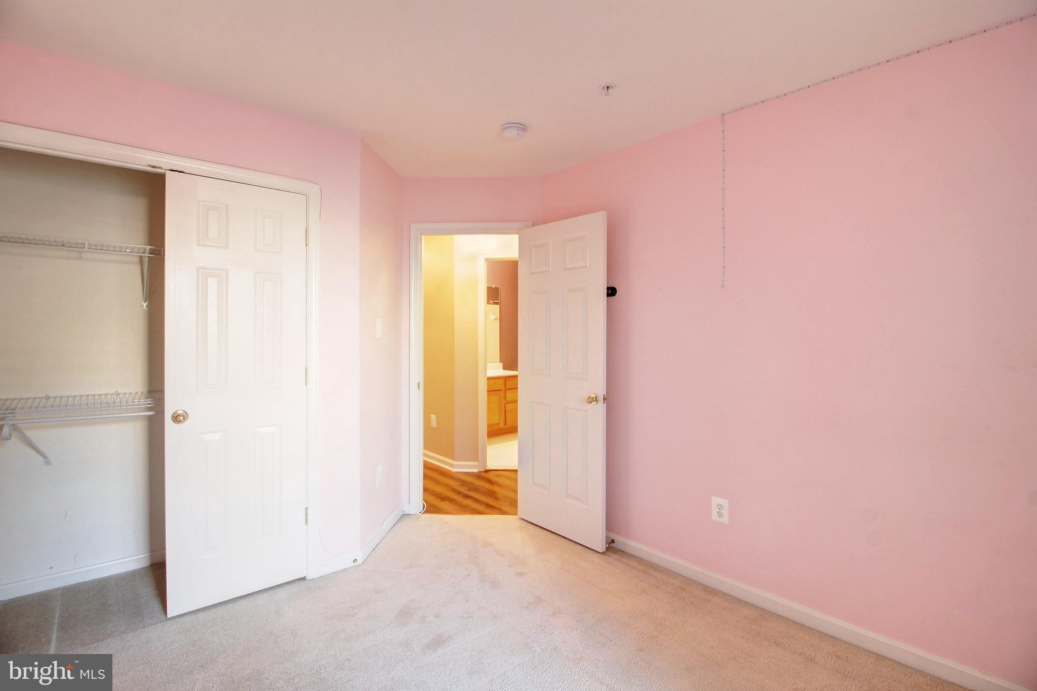 URBANA HIGHLANDS - Residential Lease