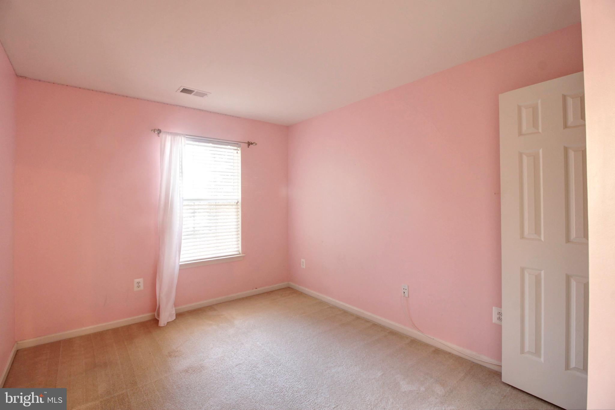 URBANA HIGHLANDS - Residential Lease