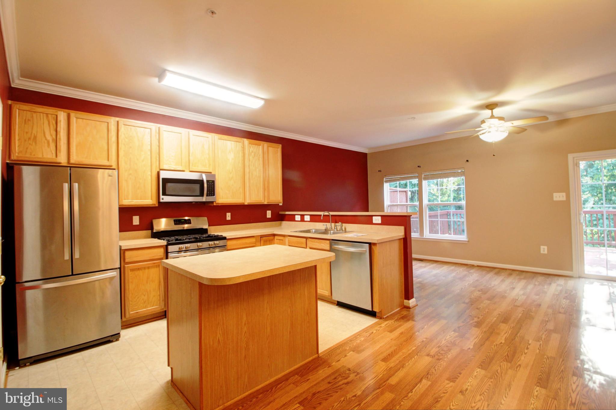 URBANA HIGHLANDS - Residential Lease