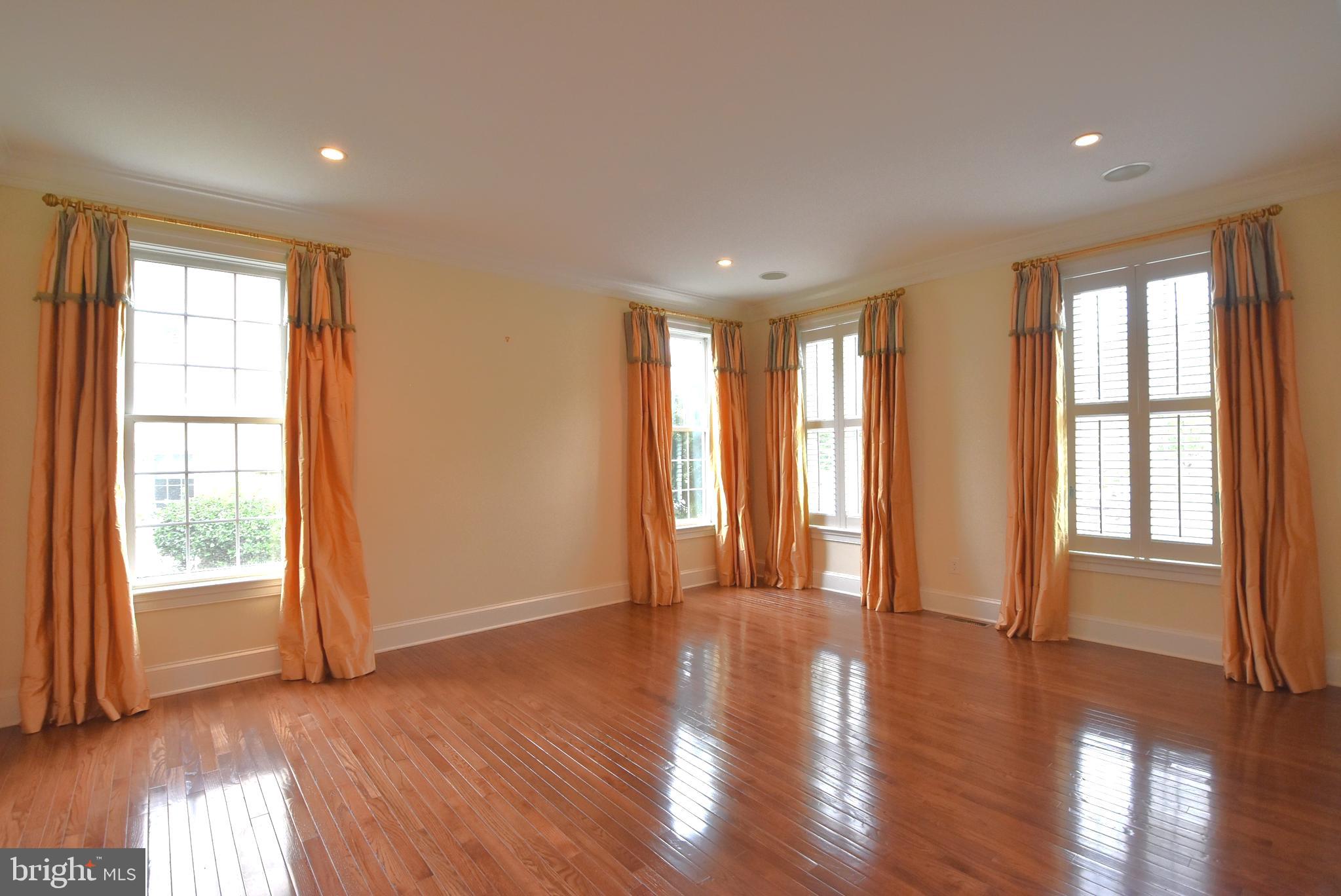 APPLEBROOK - Residential