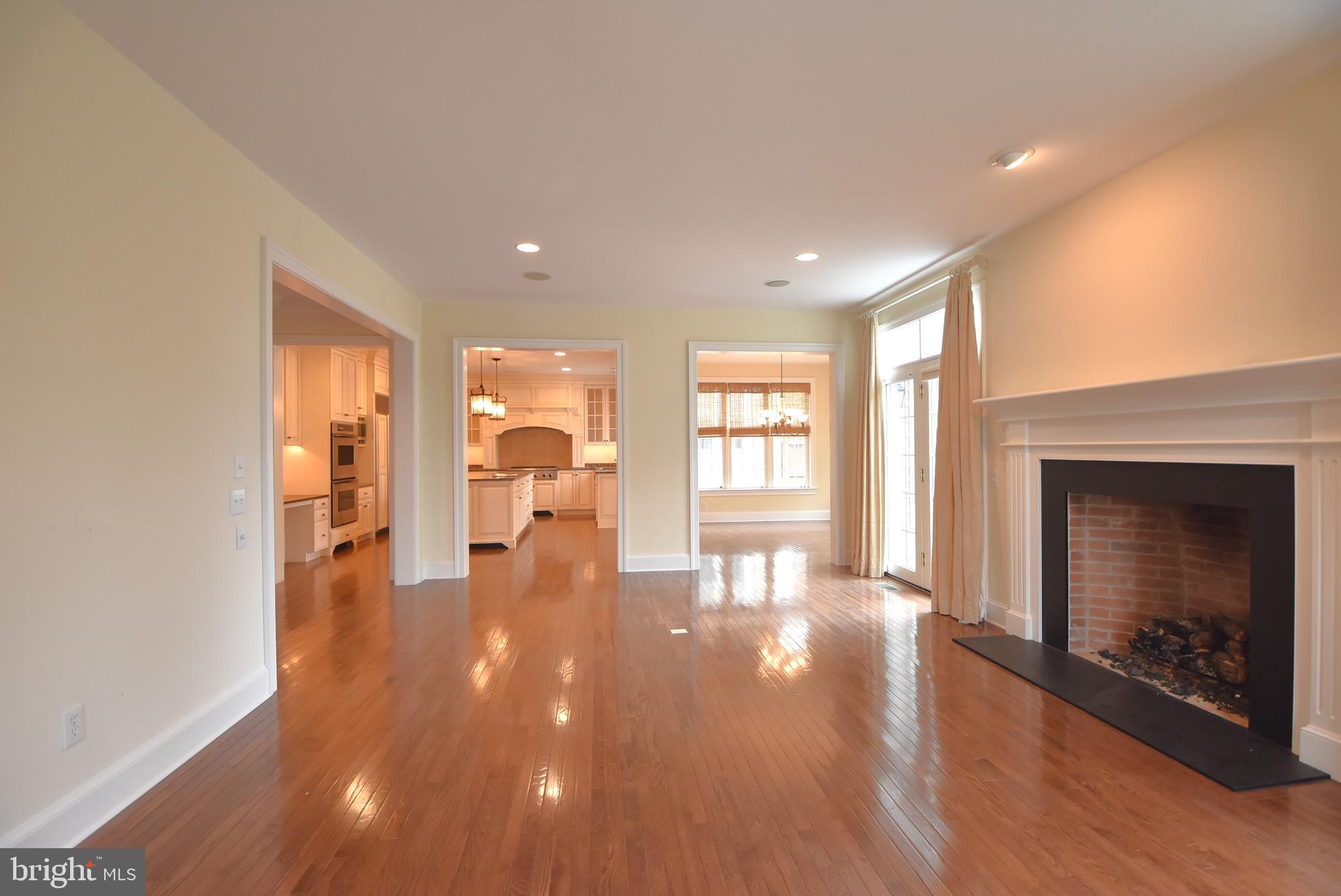 APPLEBROOK - Residential