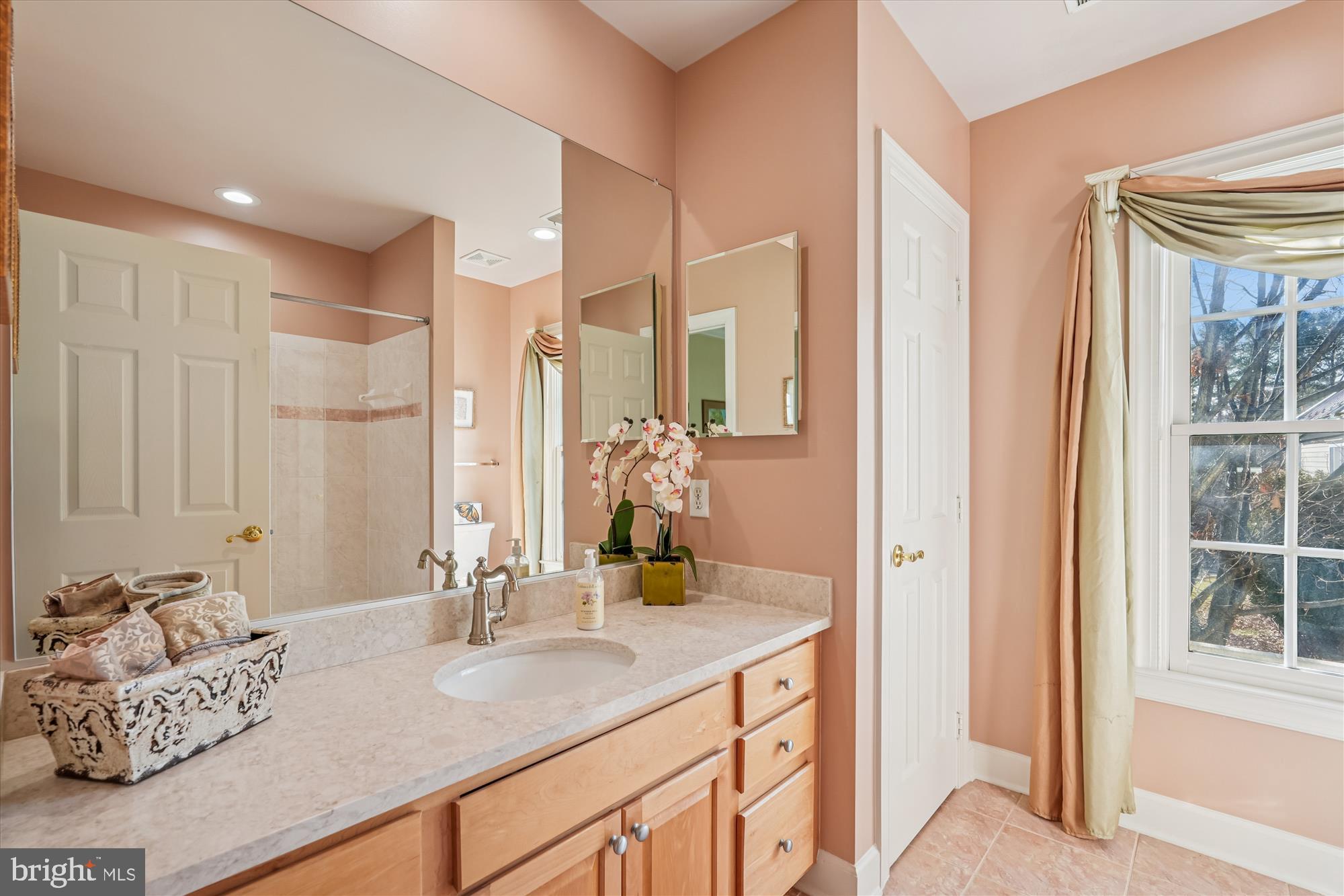 KENTLANDS - Residential