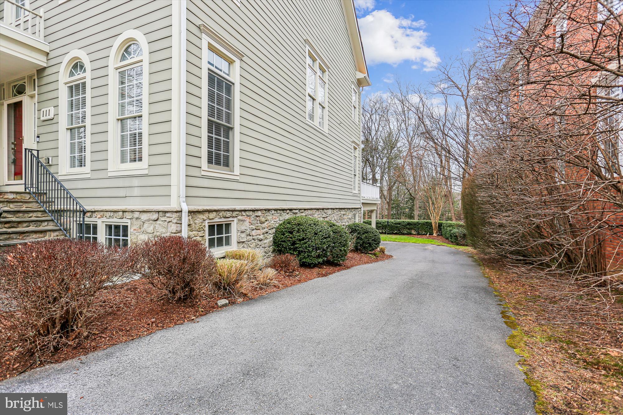 KENTLANDS - Residential