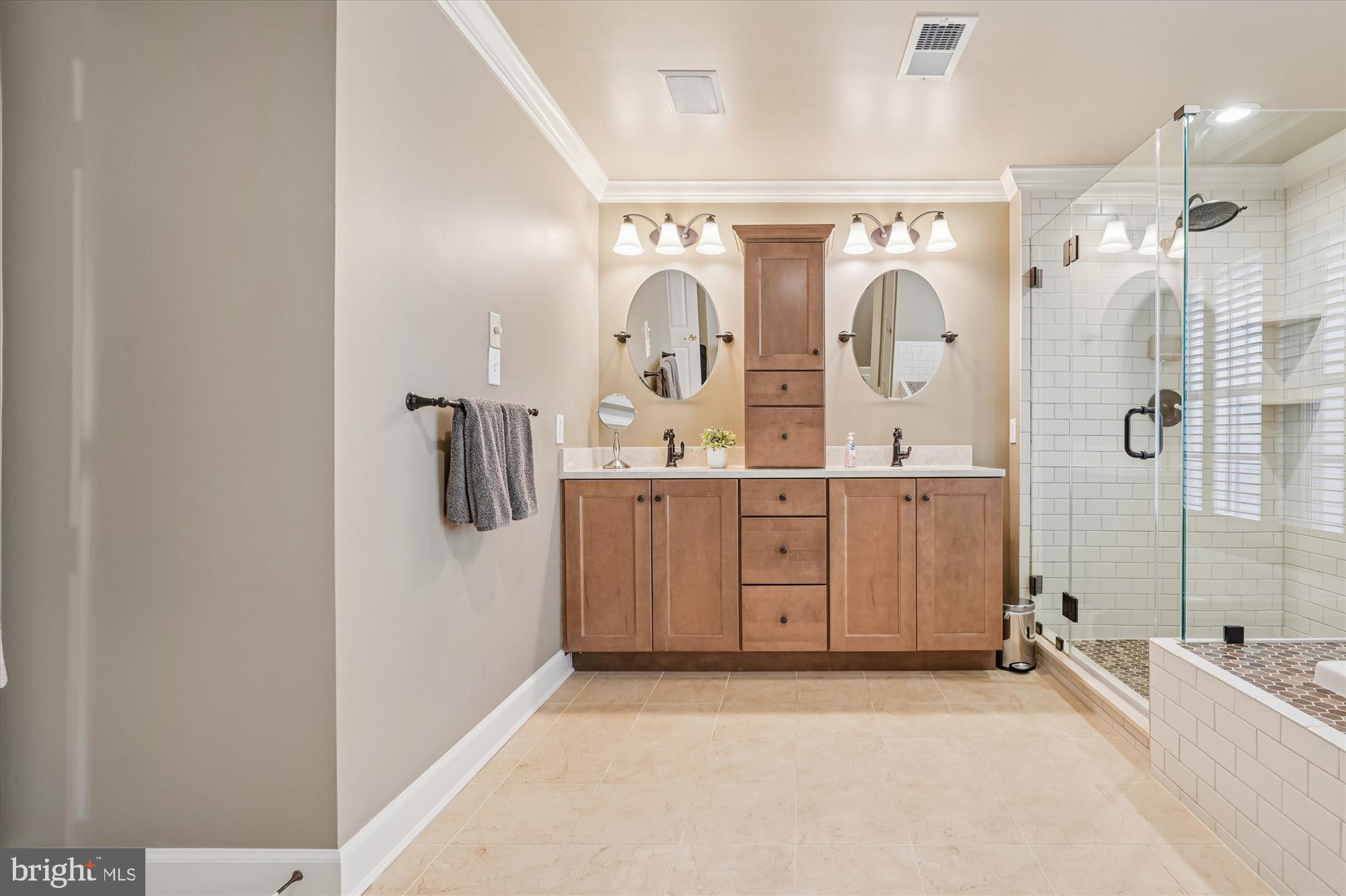 KENTLANDS - Residential