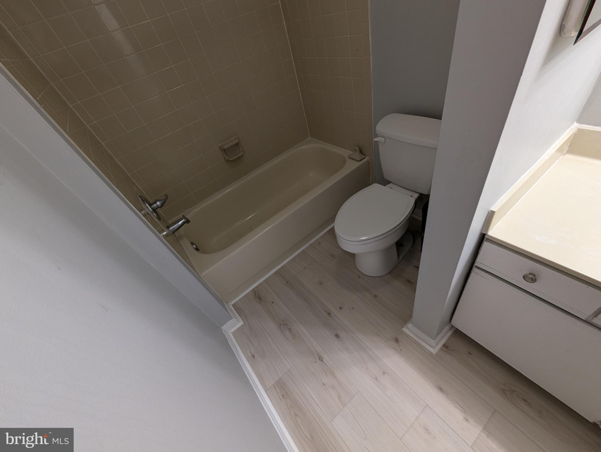 WOODGATE VILLAGE - Residential Lease