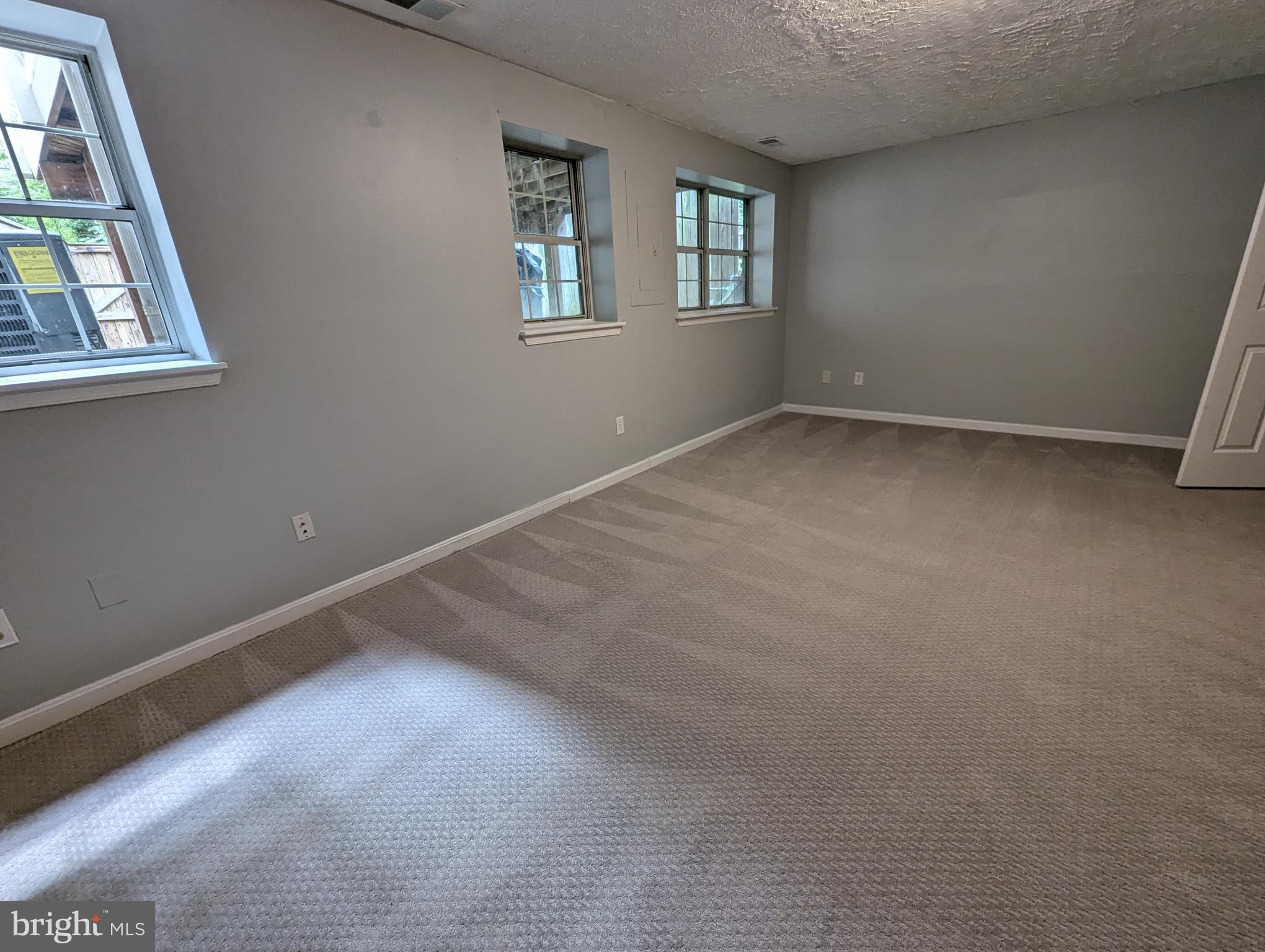 WOODGATE VILLAGE - Residential Lease