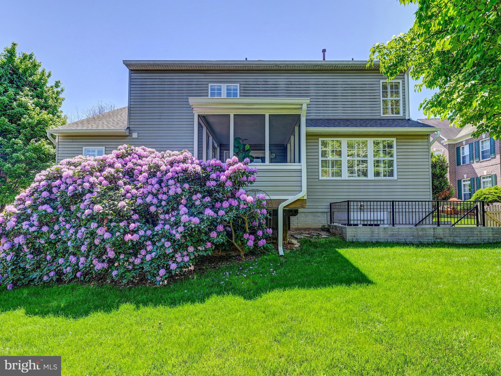 VILLAGE OF RIVER HILL - Residential