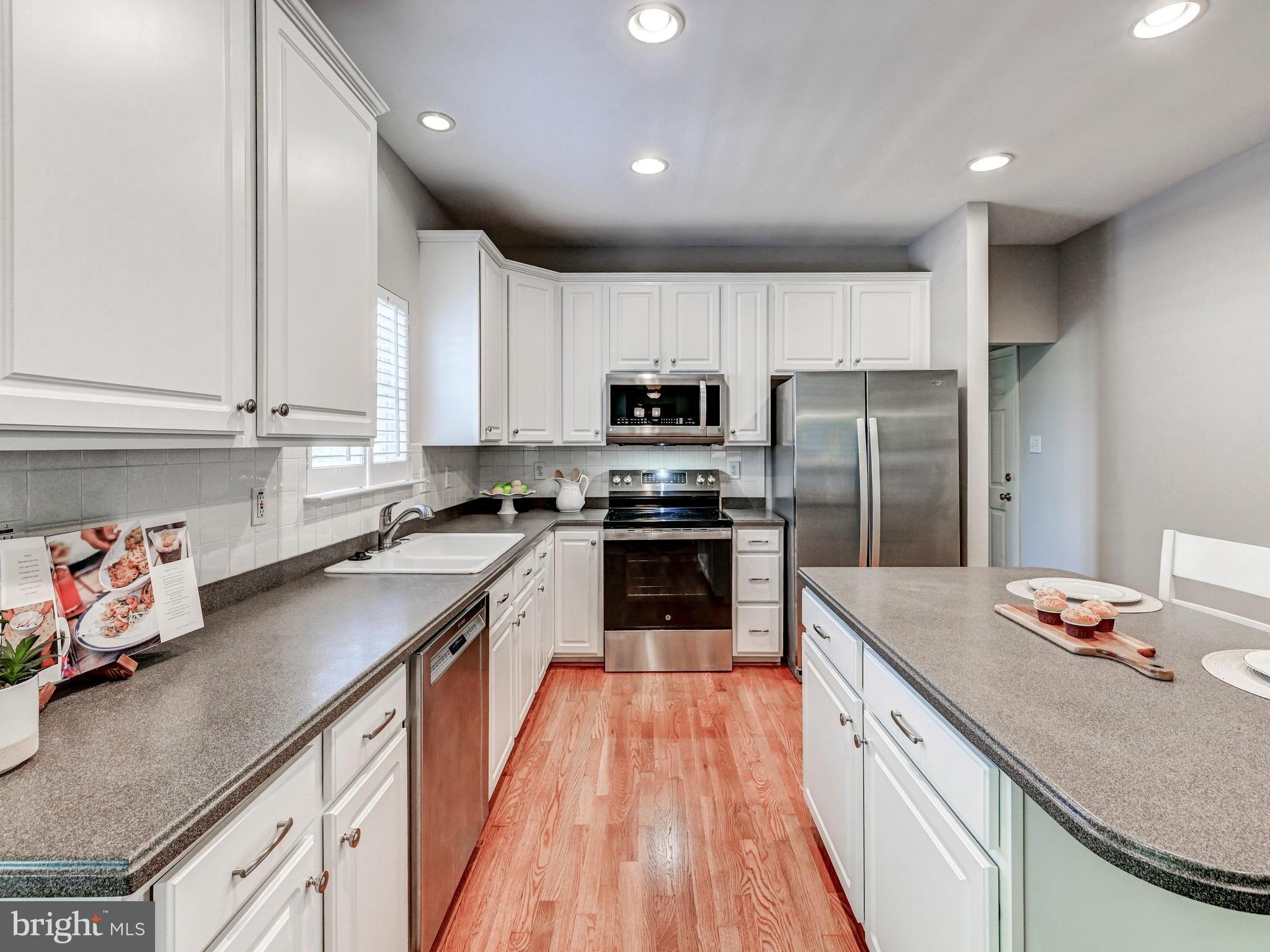 VILLAGE OF RIVER HILL - Residential