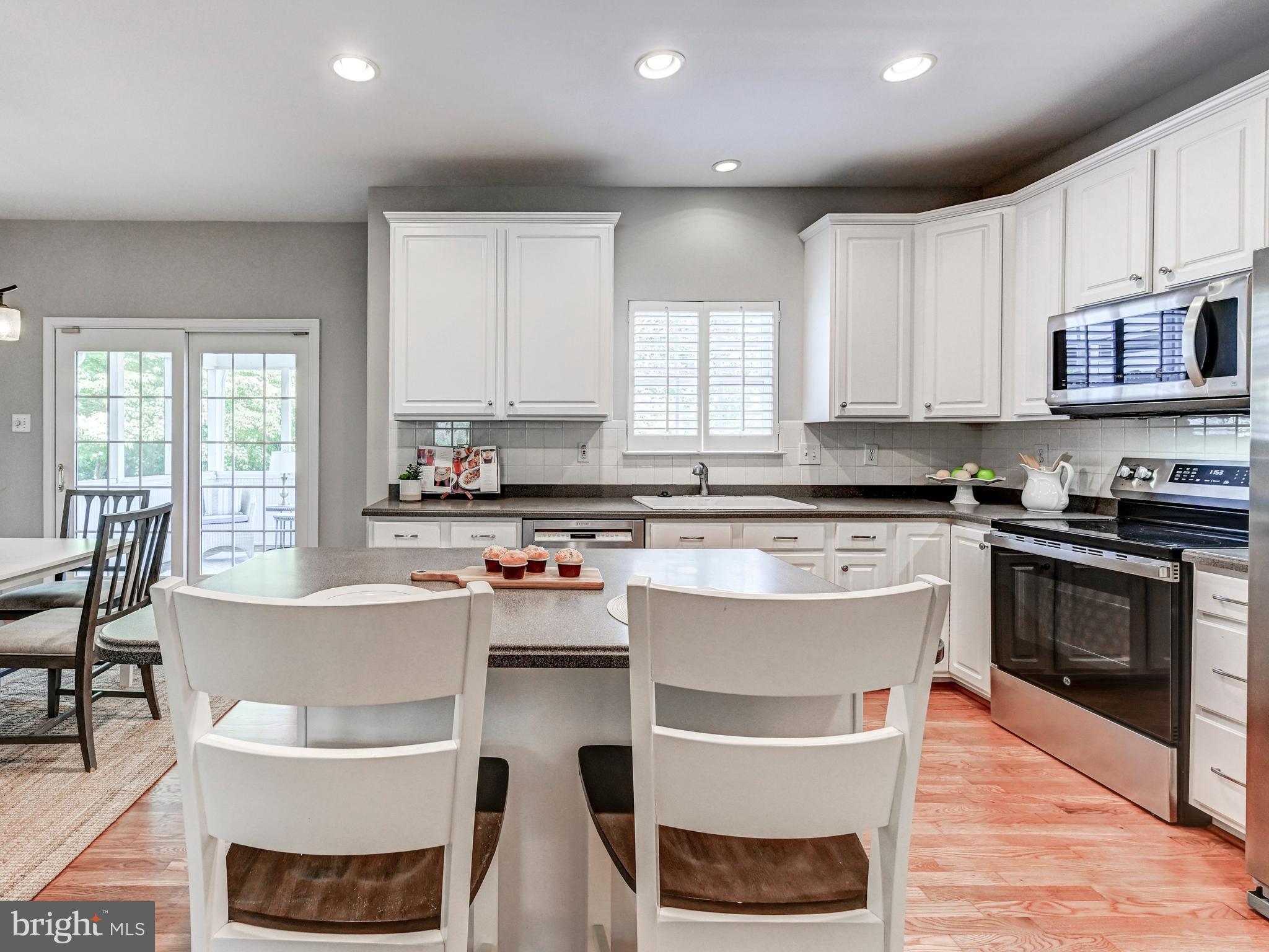 VILLAGE OF RIVER HILL - Residential