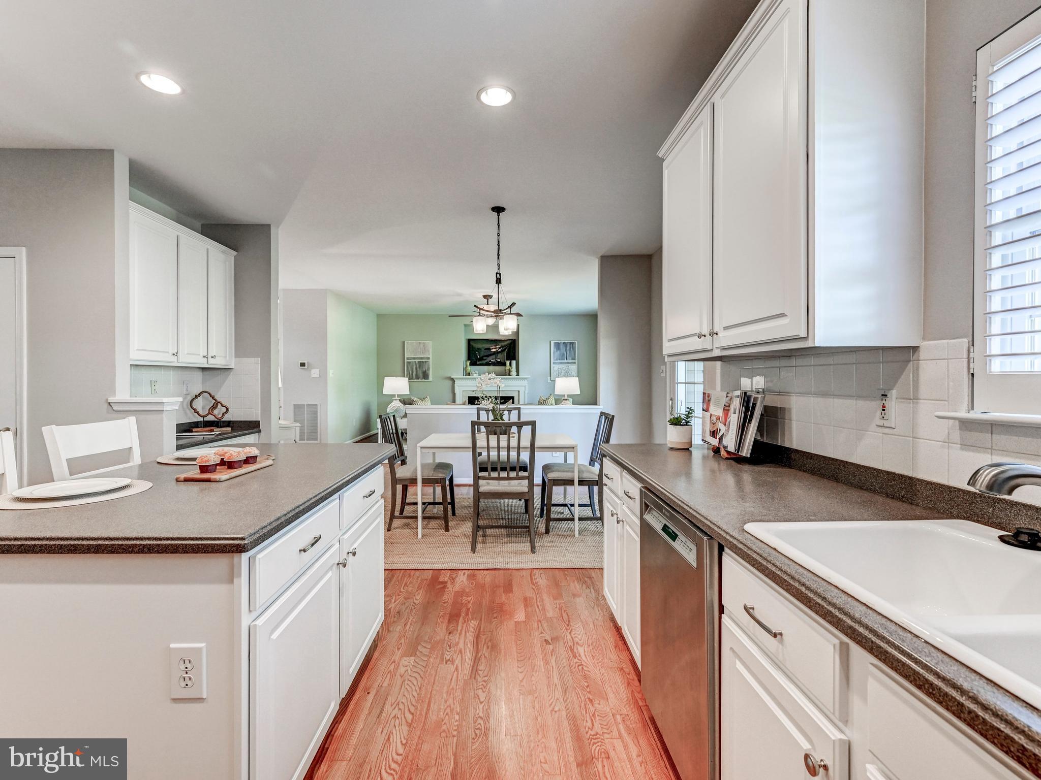 VILLAGE OF RIVER HILL - Residential