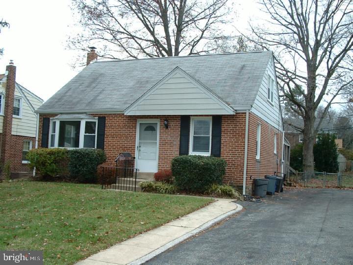 Very Nice Brick Cape Cod Home in Good Condition. The Kitchen is approximately 6 years old, Nice Hardwood Floors, Rear Screened In Porch Overlooking a Large and Level Back Yard. The First Floor includes a Living Room, Dining Room, Eat-In Style Kitchen with Breakfast Bar, Bedroom #3, and a Full Bathroom approximately 6 years old. The Second Floor includes Two Bedrooms, and another Full Bathroom. The Basement is Large, unfinished, and makes great storage and the place to bring your own washer and dryer. The driveway can fit at least two vehicles (maybe 3), and the location is ideal and convenient. Near major routes such as West Chester Pike (Route 3), Sproul Road (Route 320), and the Blue Route (Route 476), and also Schools, Public Transportation, Lawrence Park Shopping Center, Restaurants, and the New Mid County Shopping Center. Tenant Pays All Utilities Plus the Sewer and Trash, Lawn Care and Snow Removal. Gas Heating and Central Air Conditioning. Available Now. Sorry, No Pets.