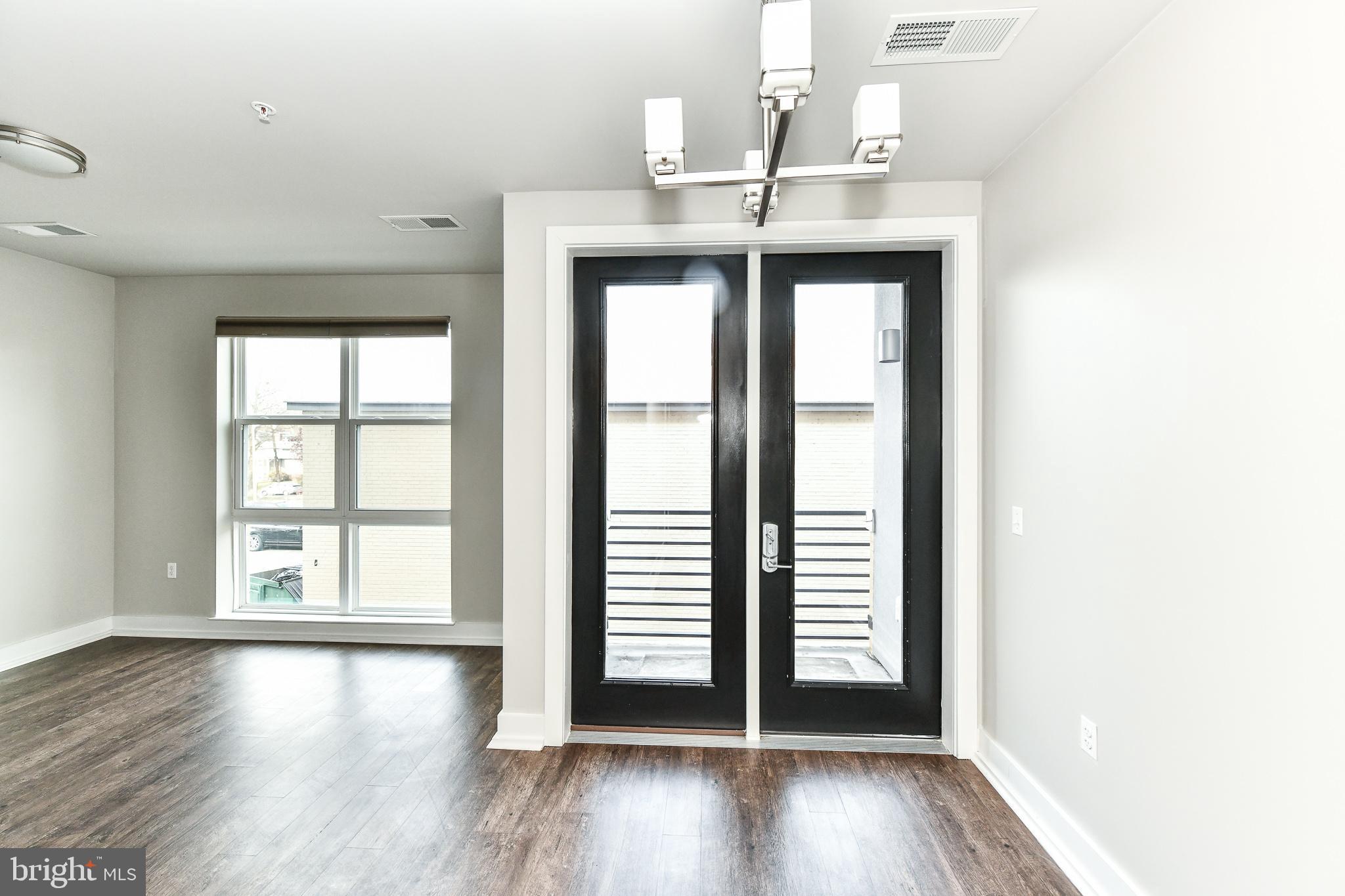 DEL RAY PLACE - Residential Lease