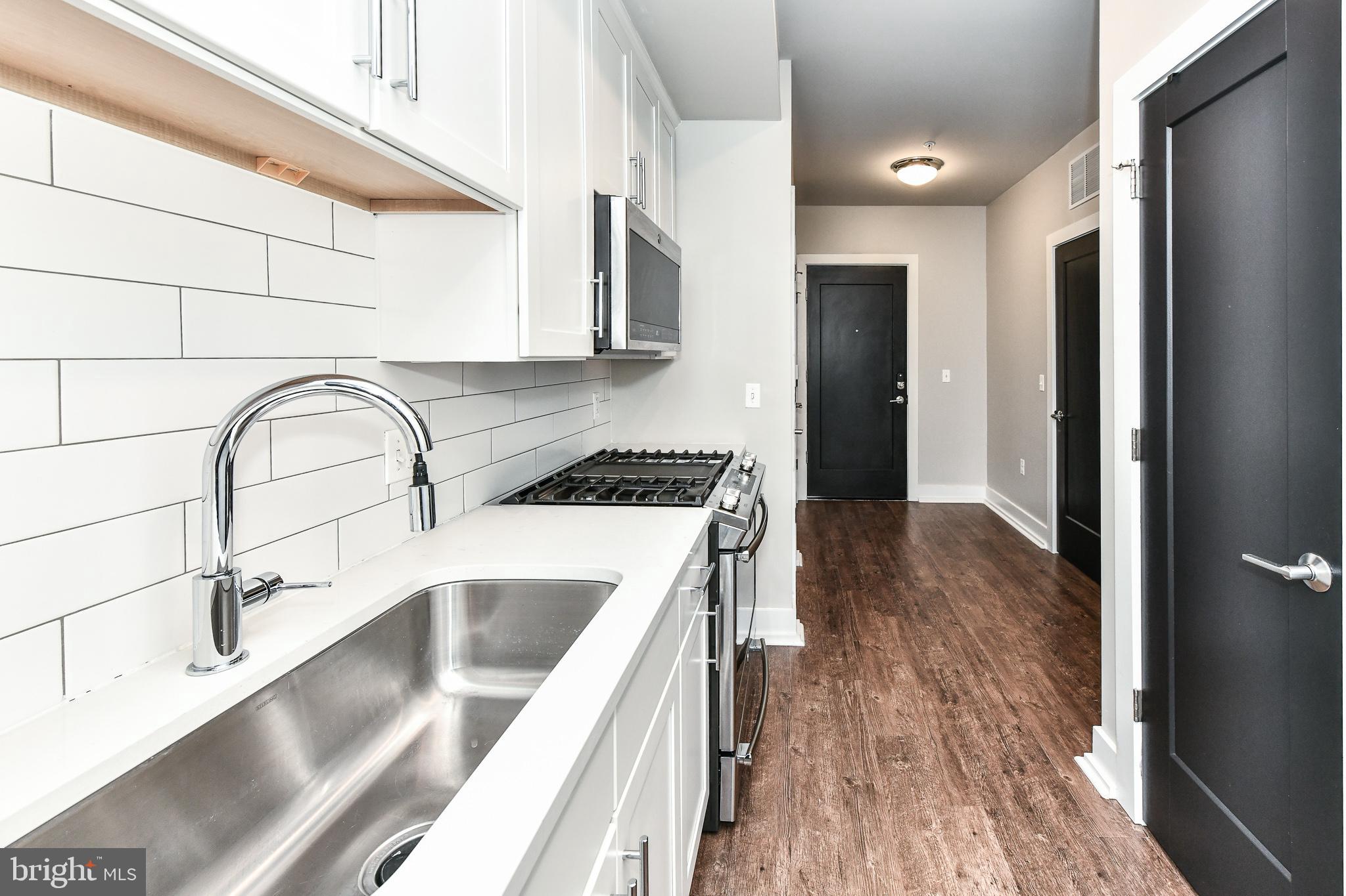 DEL RAY PLACE - Residential Lease