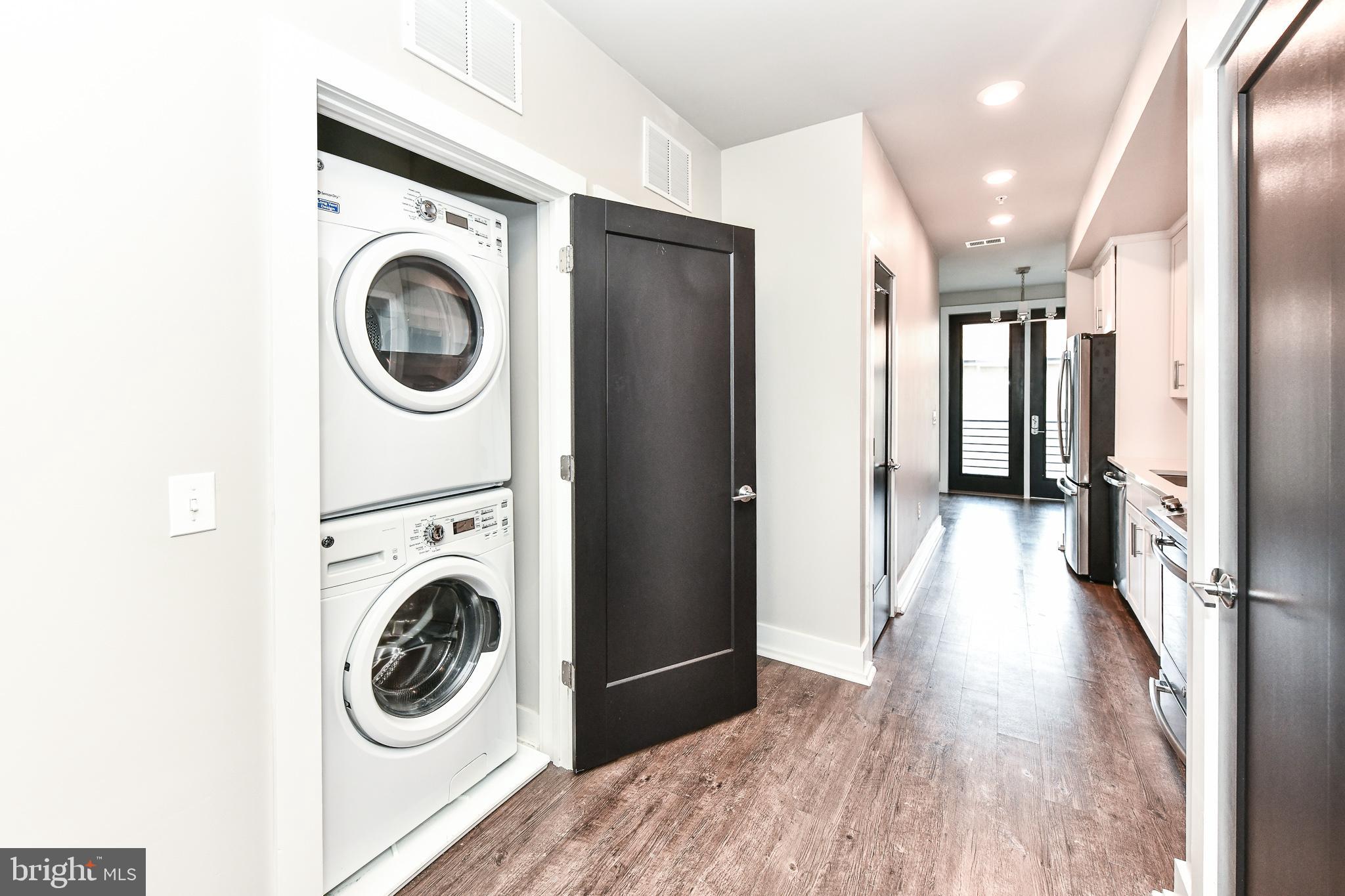 DEL RAY PLACE - Residential Lease