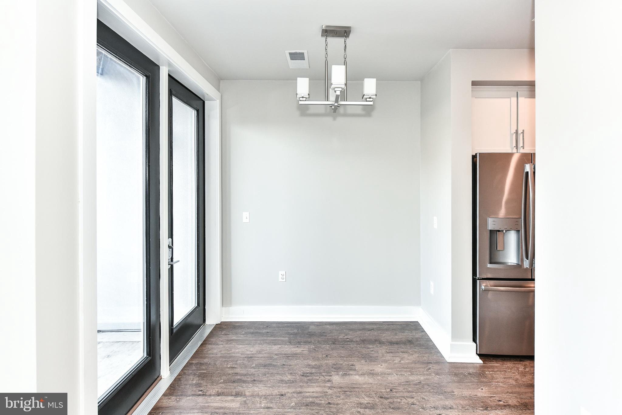 DEL RAY PLACE - Residential Lease