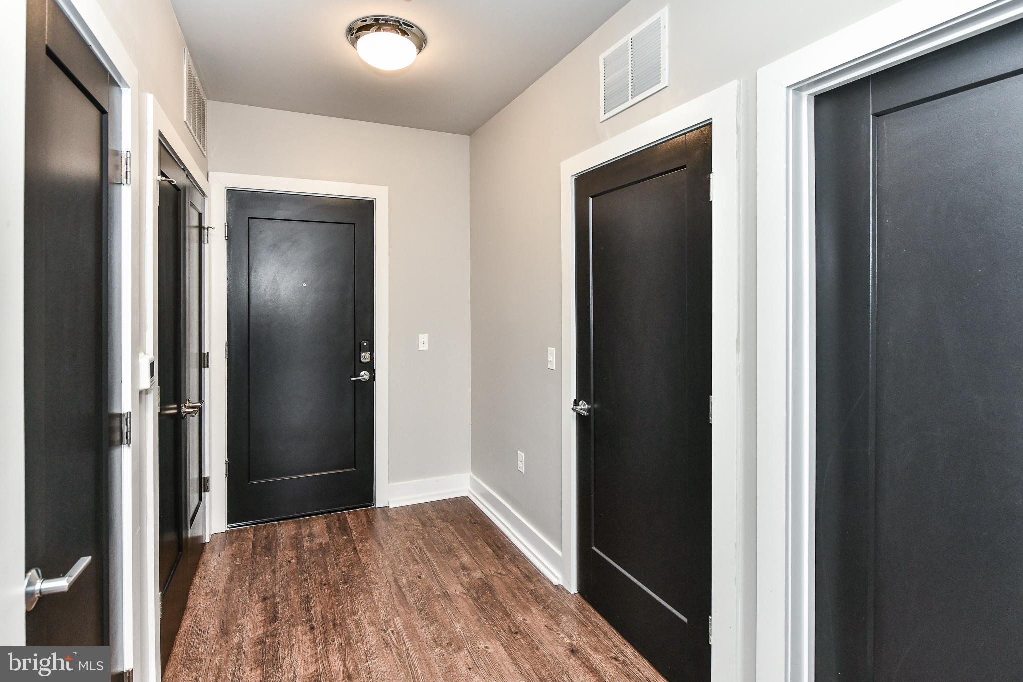 DEL RAY PLACE - Residential Lease