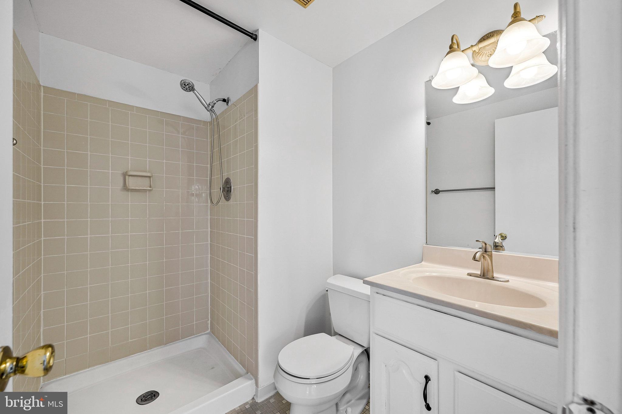 NEWGATE - Residential Lease