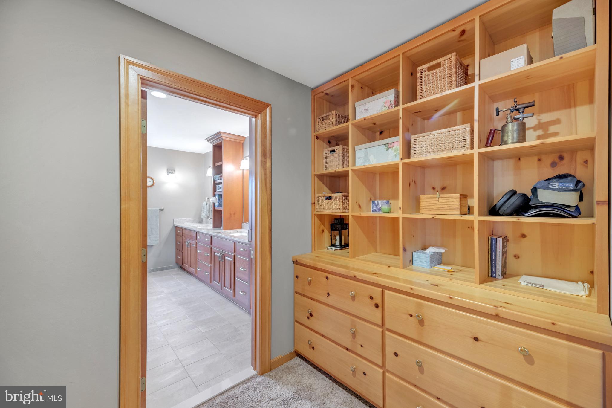 TRIADELPHIA WOODS - Residential