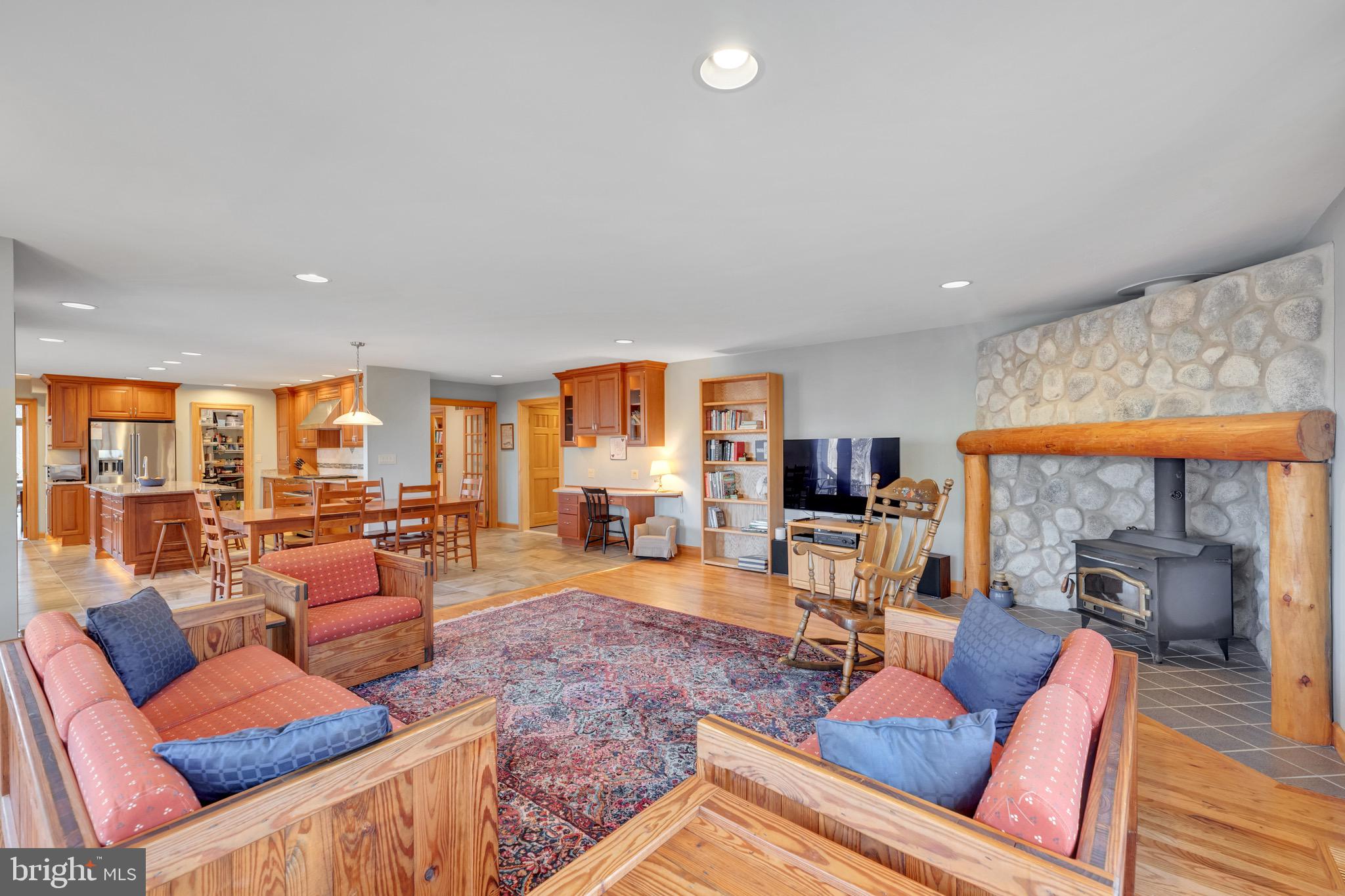 TRIADELPHIA WOODS - Residential