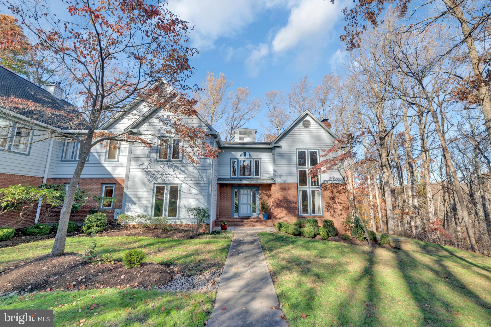 TRIADELPHIA WOODS - Residential