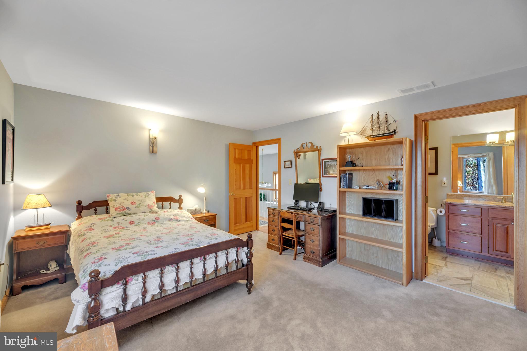 TRIADELPHIA WOODS - Residential