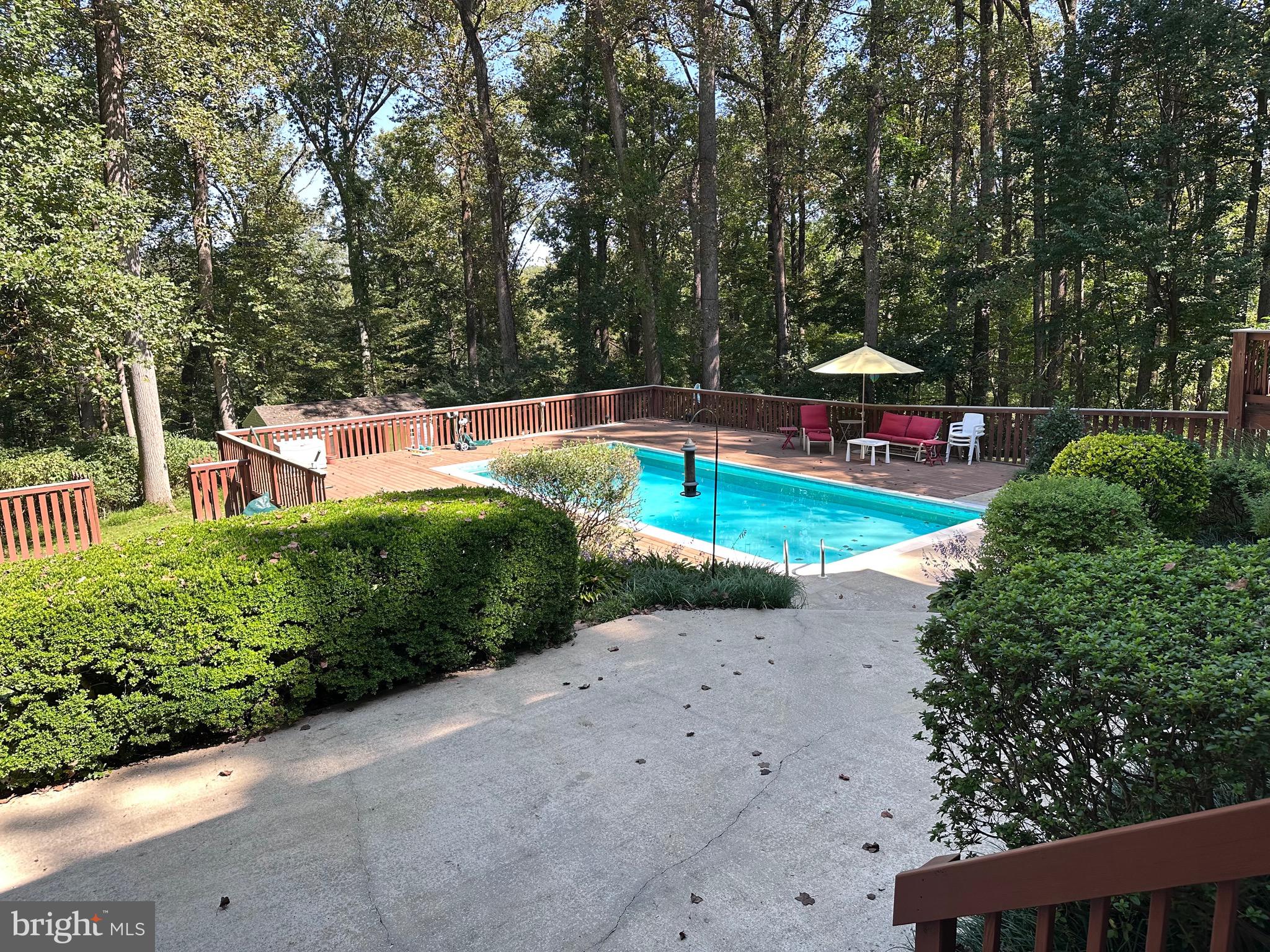 TRIADELPHIA WOODS - Residential