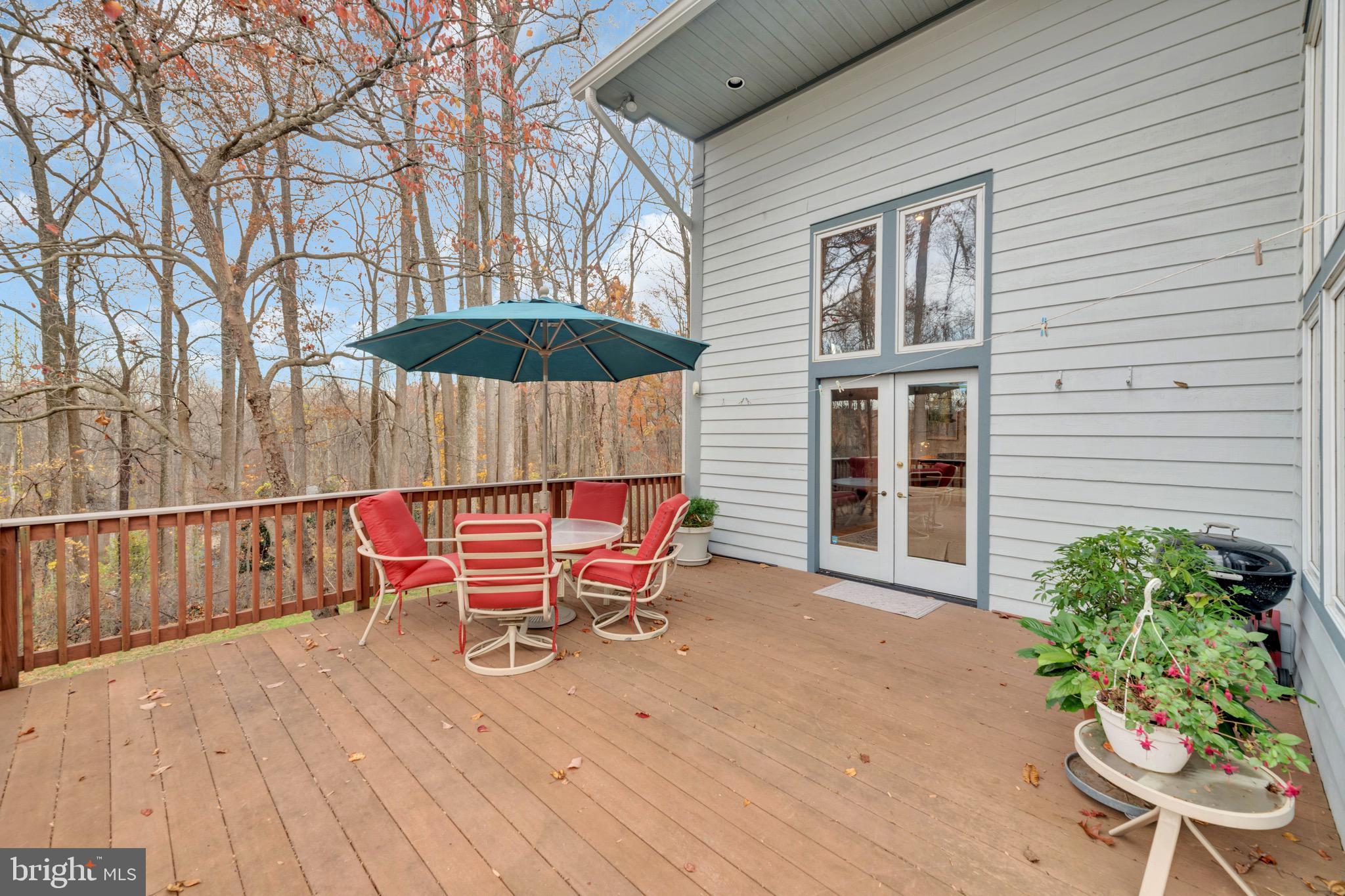 TRIADELPHIA WOODS - Residential