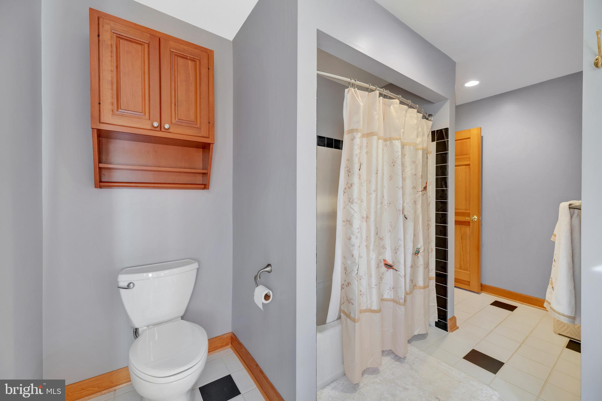 TRIADELPHIA WOODS - Residential