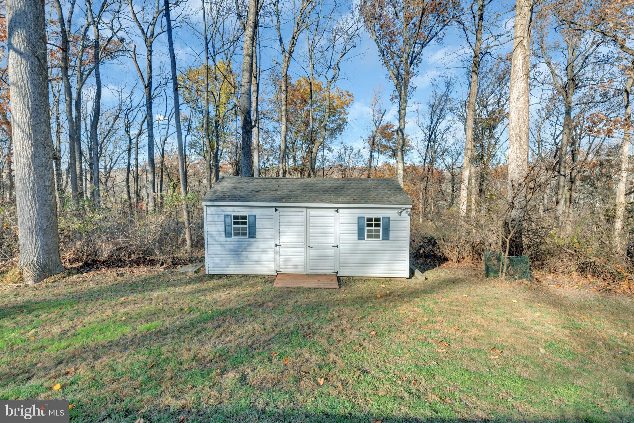 TRIADELPHIA WOODS - Residential