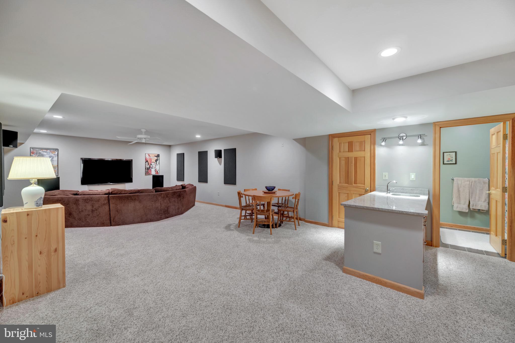 TRIADELPHIA WOODS - Residential