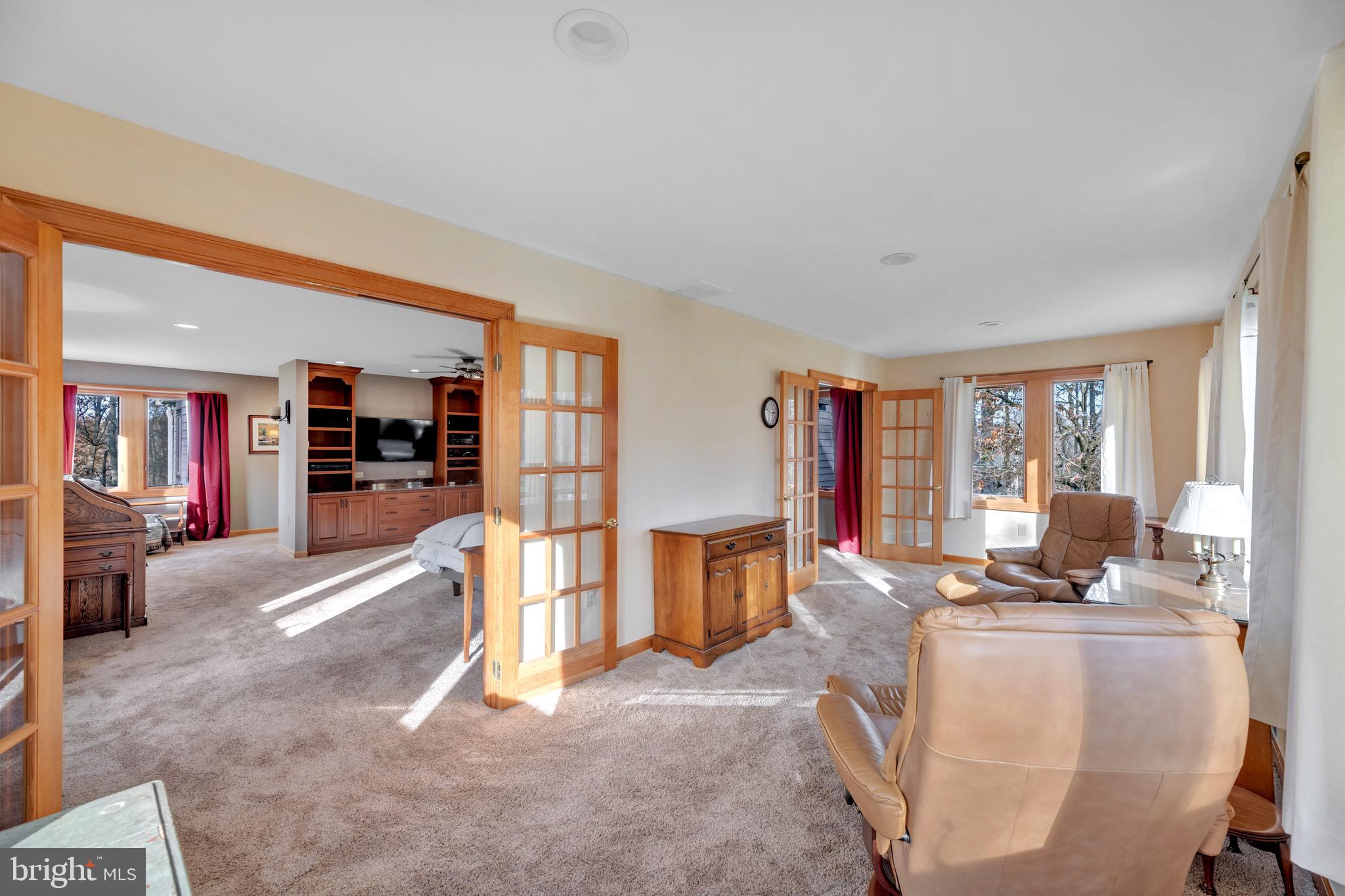 TRIADELPHIA WOODS - Residential