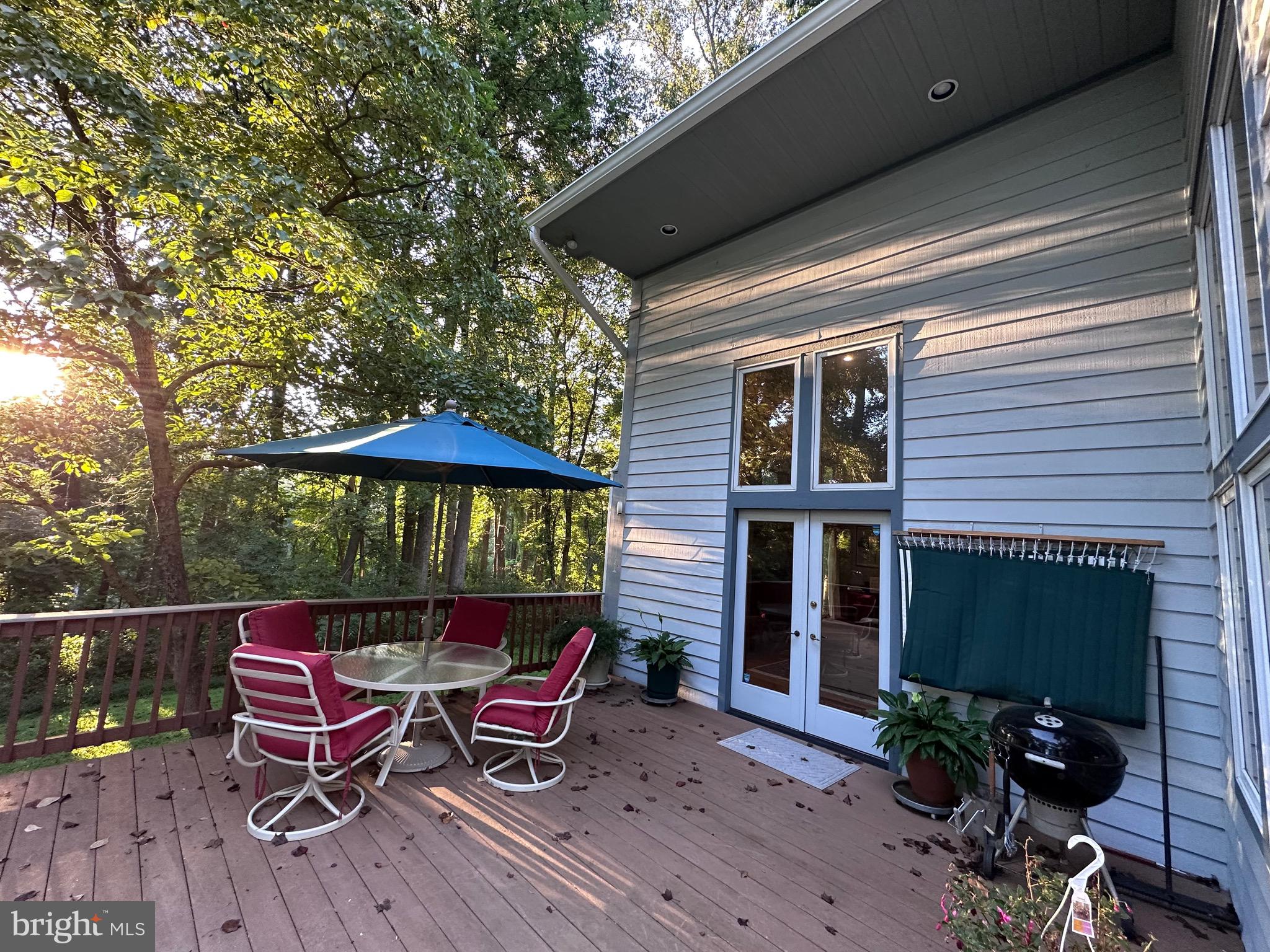 TRIADELPHIA WOODS - Residential