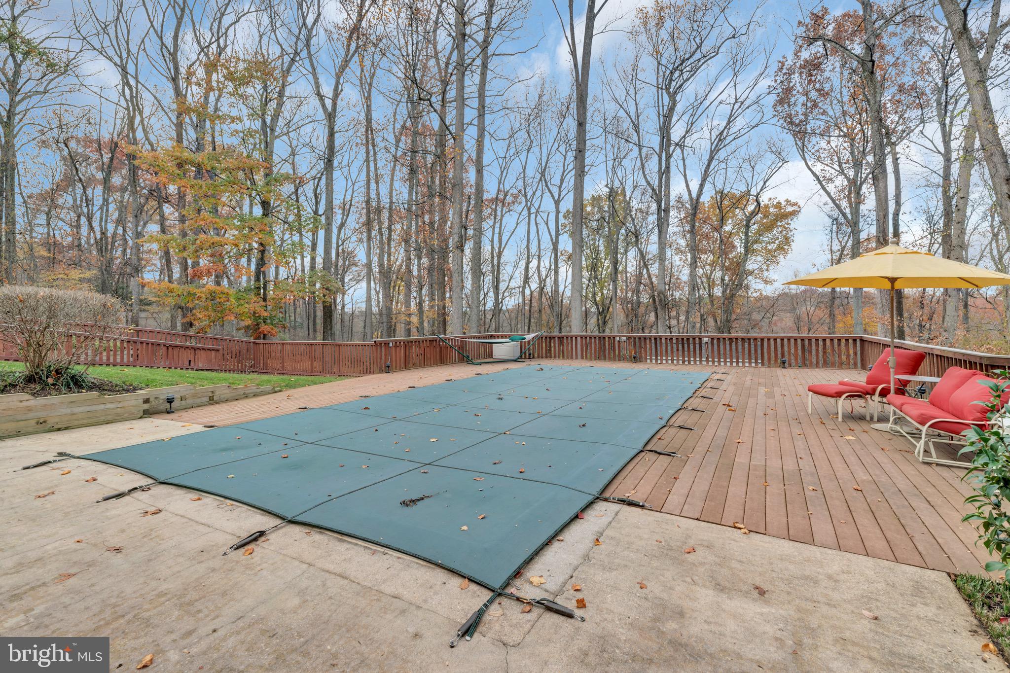 TRIADELPHIA WOODS - Residential