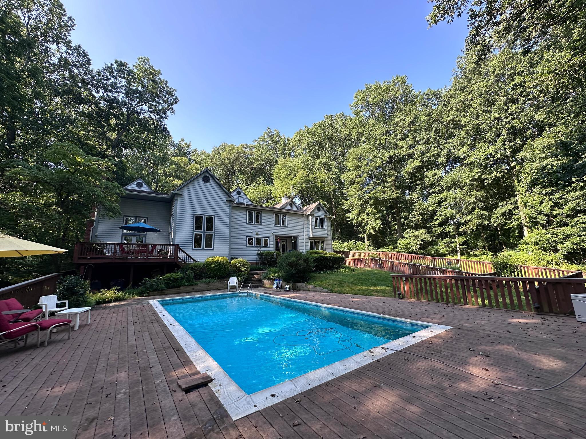 TRIADELPHIA WOODS - Residential