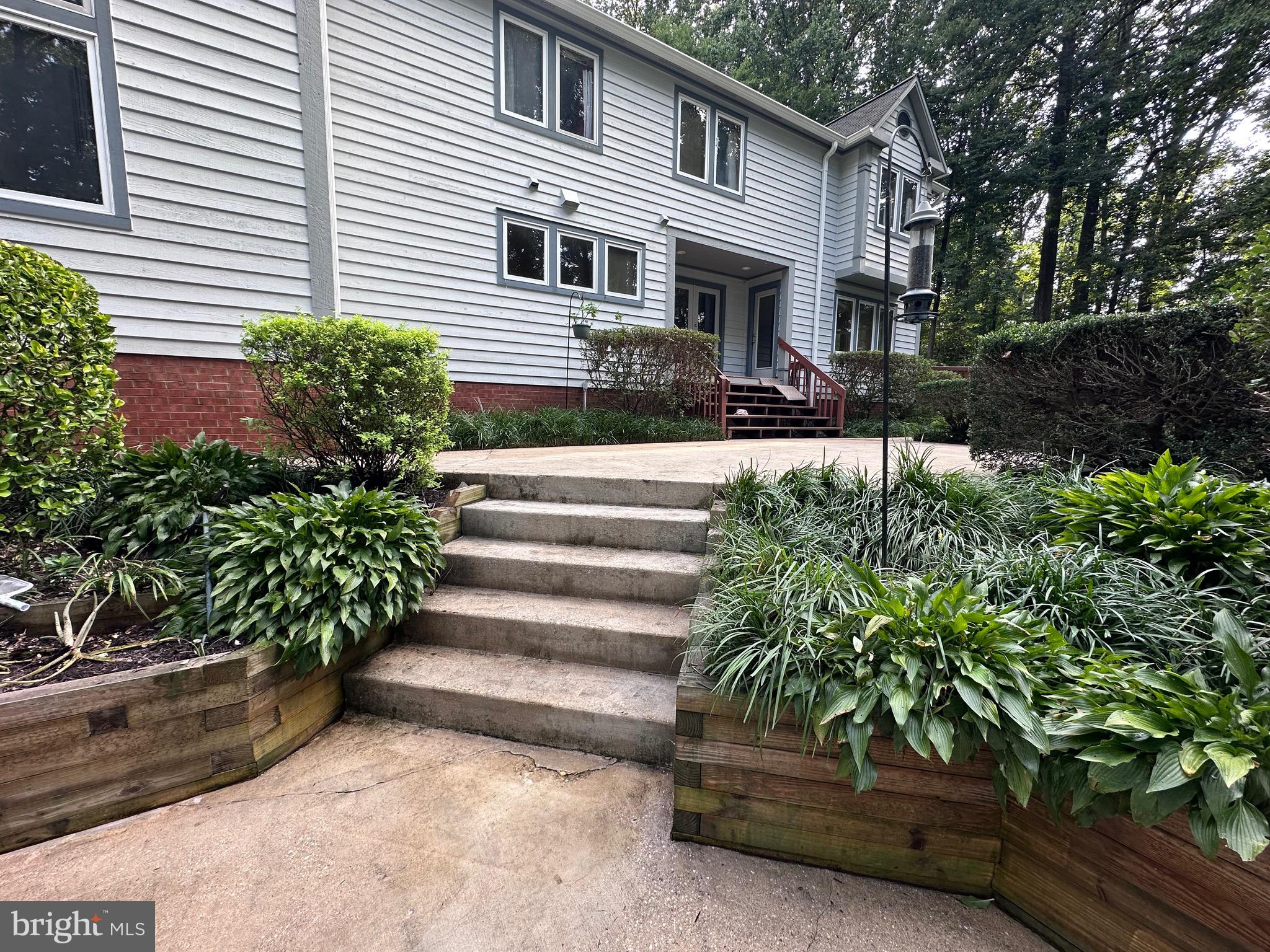 TRIADELPHIA WOODS - Residential