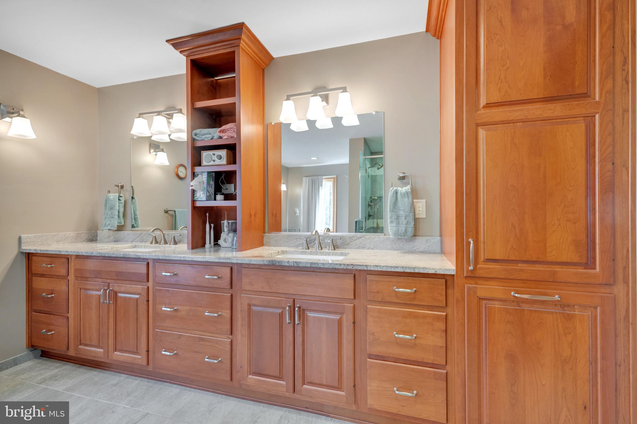 TRIADELPHIA WOODS - Residential