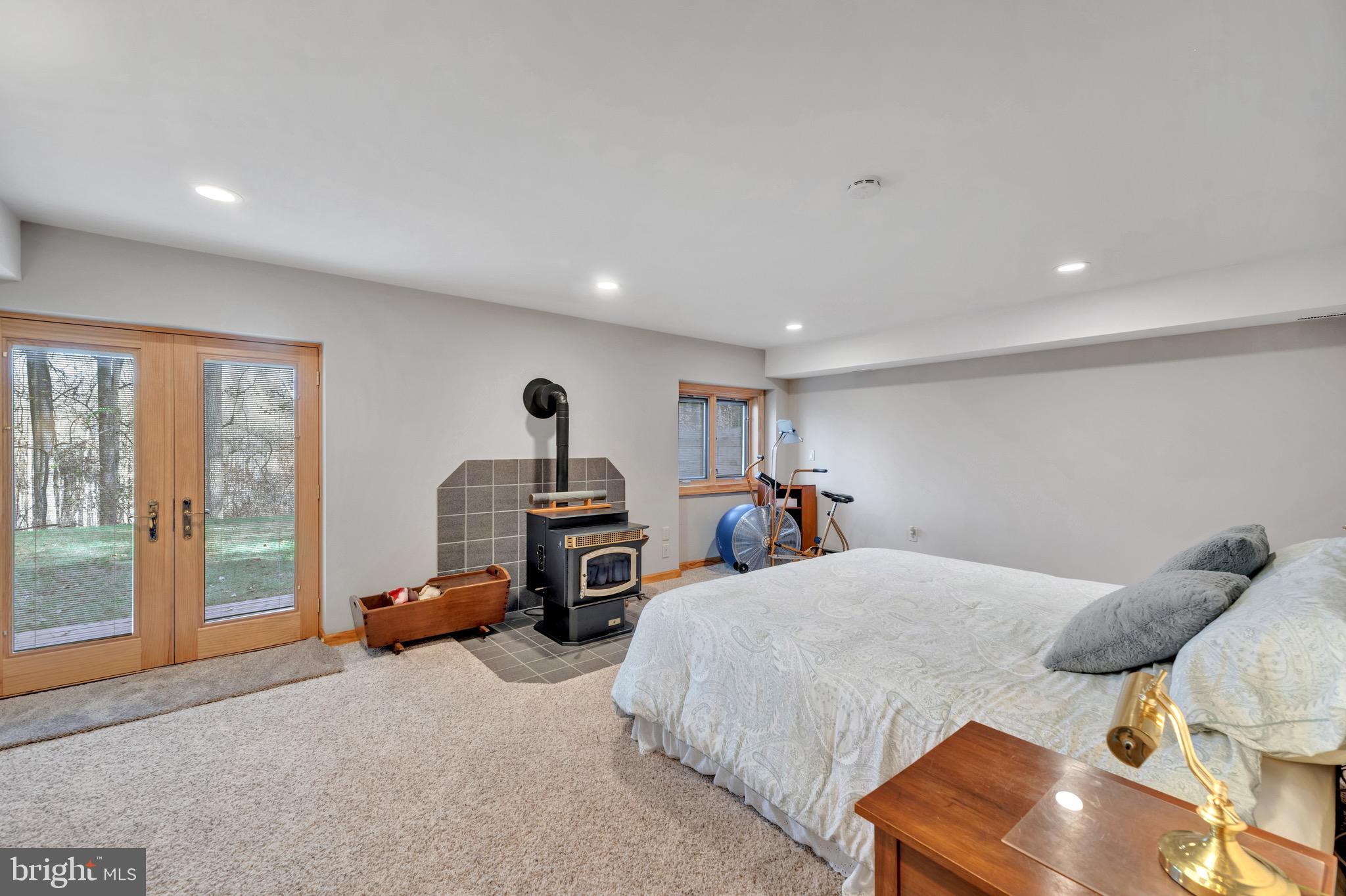 TRIADELPHIA WOODS - Residential