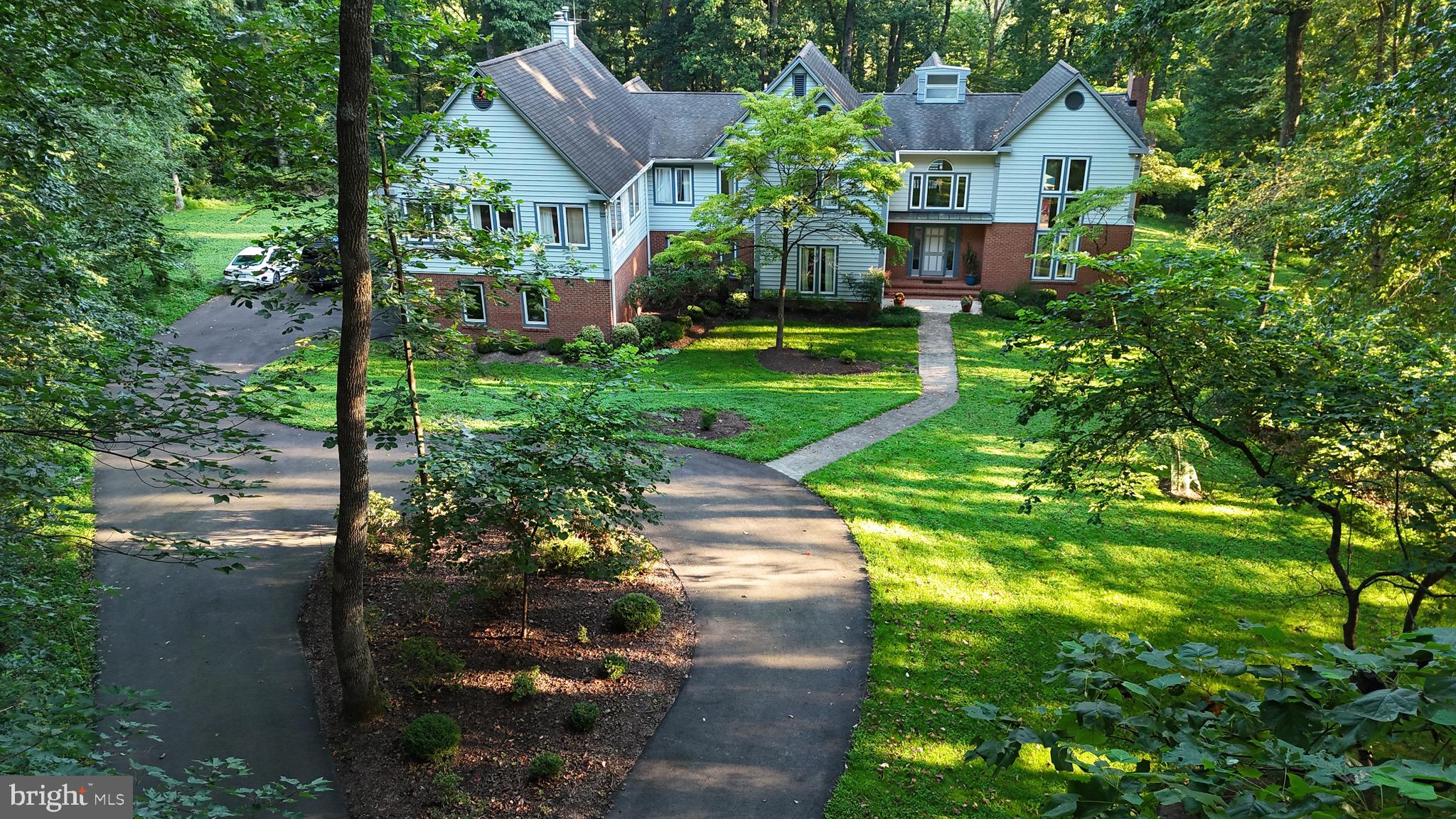 12652 GOLDEN OAK DRIVE