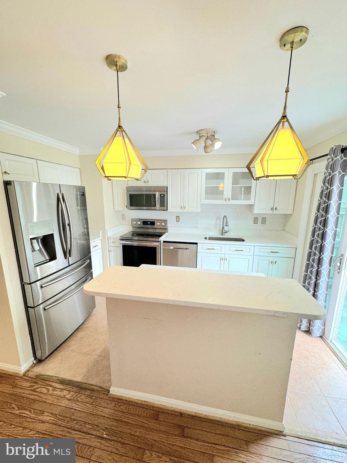 CALVERTON - Residential Lease