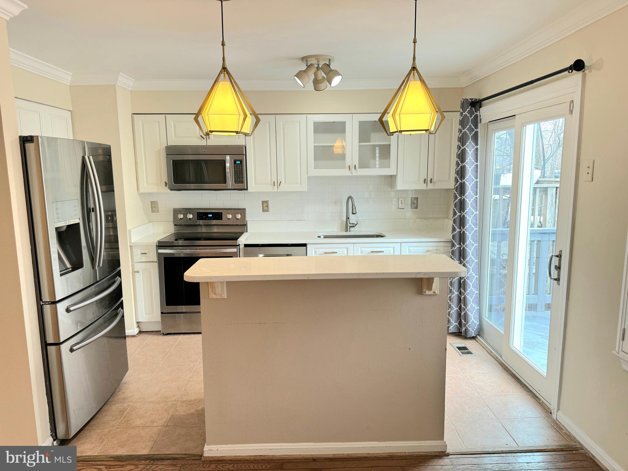 CALVERTON - Residential Lease