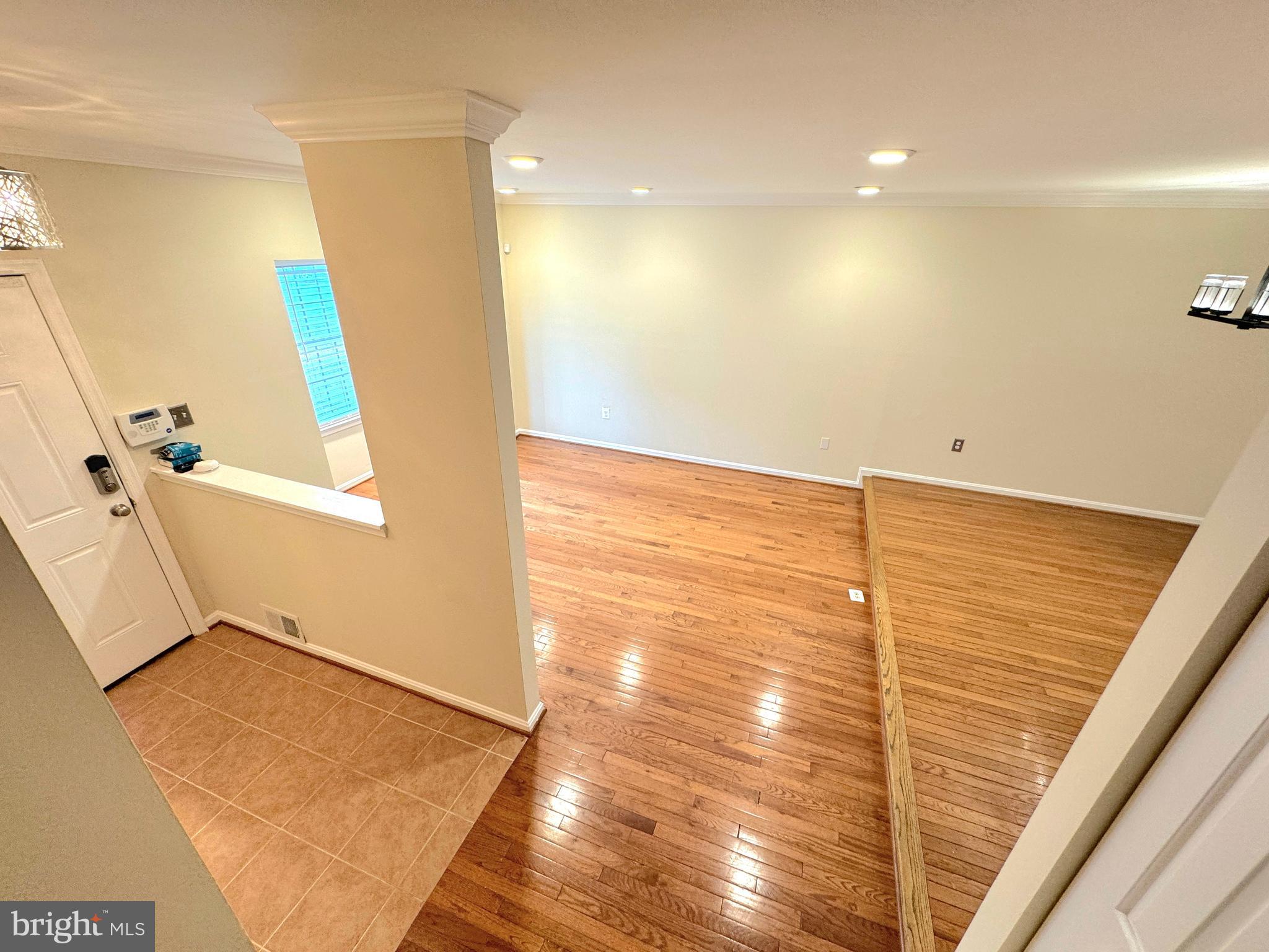 CALVERTON - Residential Lease