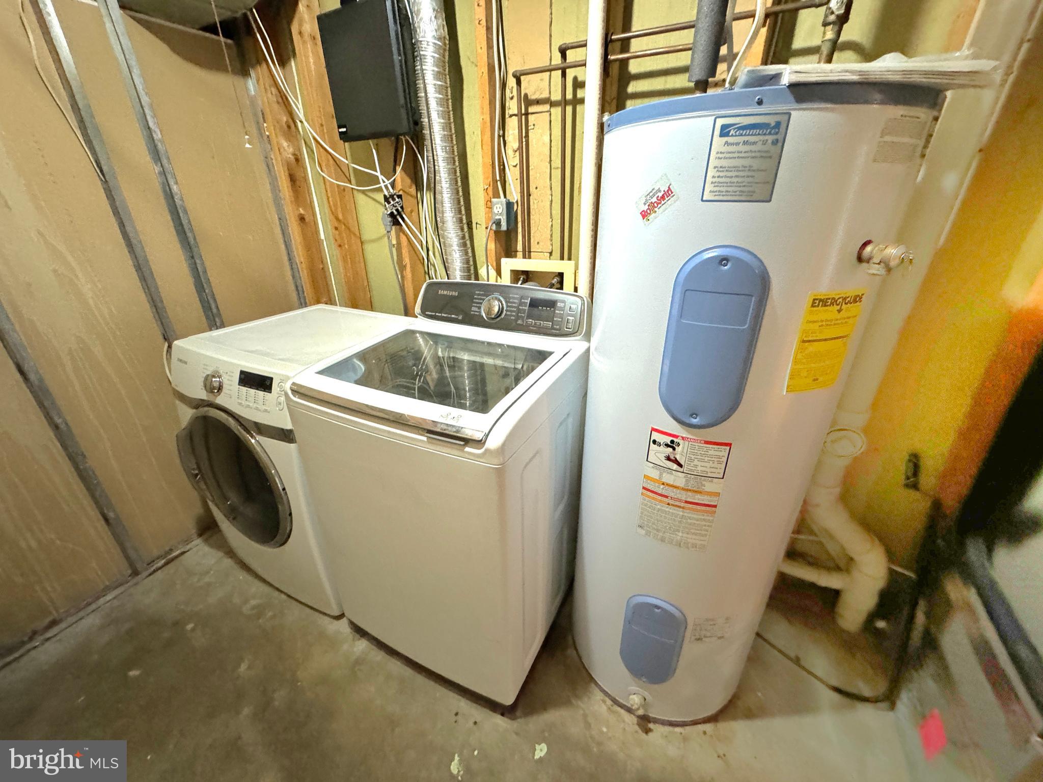 CALVERTON - Residential Lease