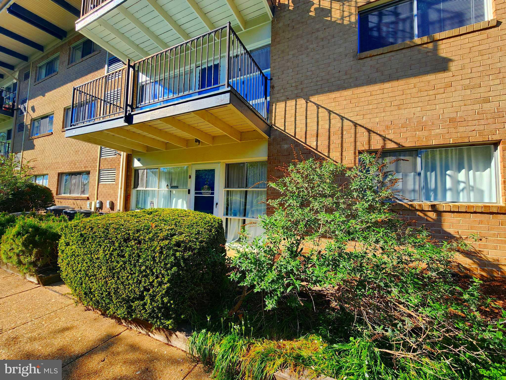 4903 AMERICANA DRIVE T7