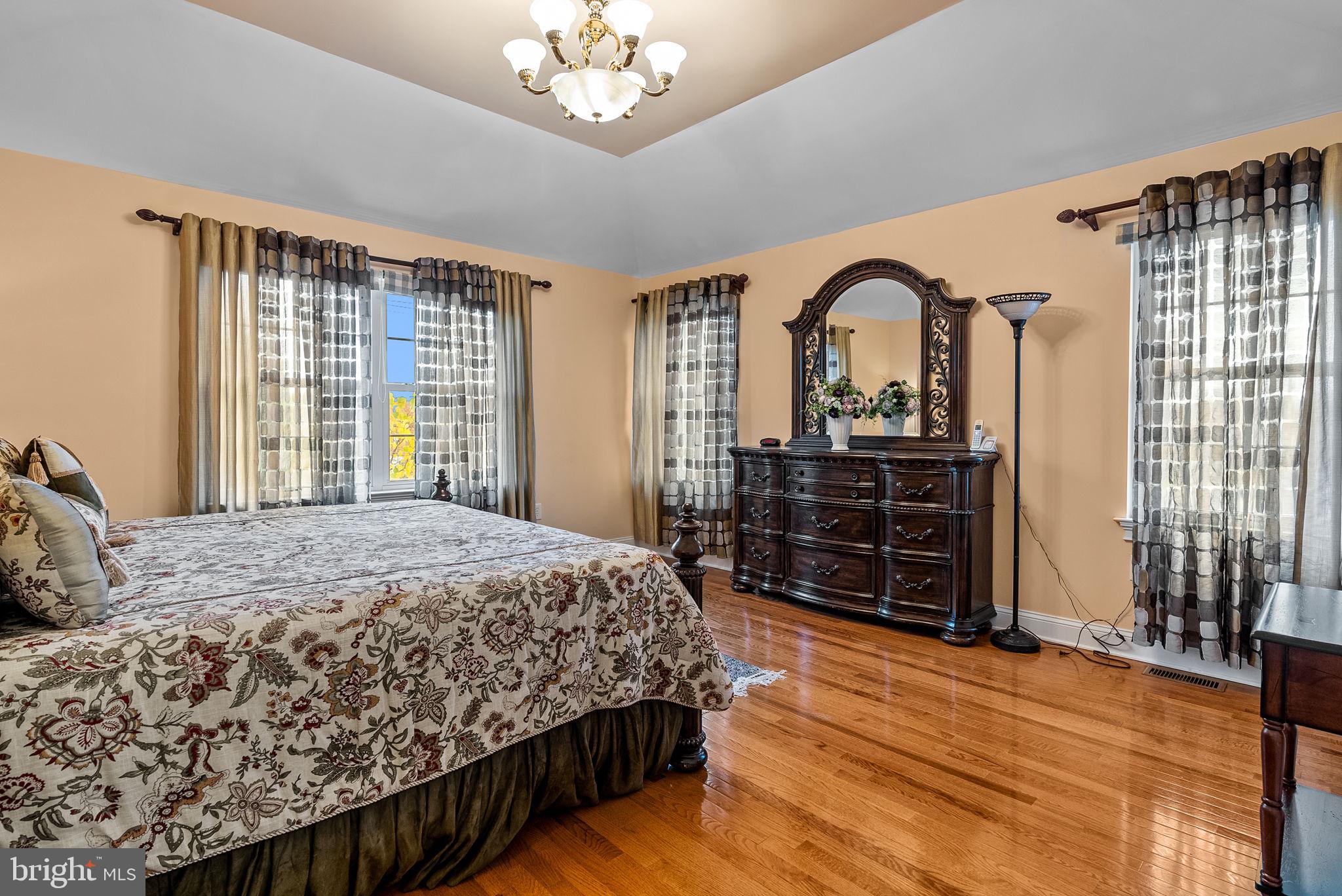 BUSTLETON - Residential